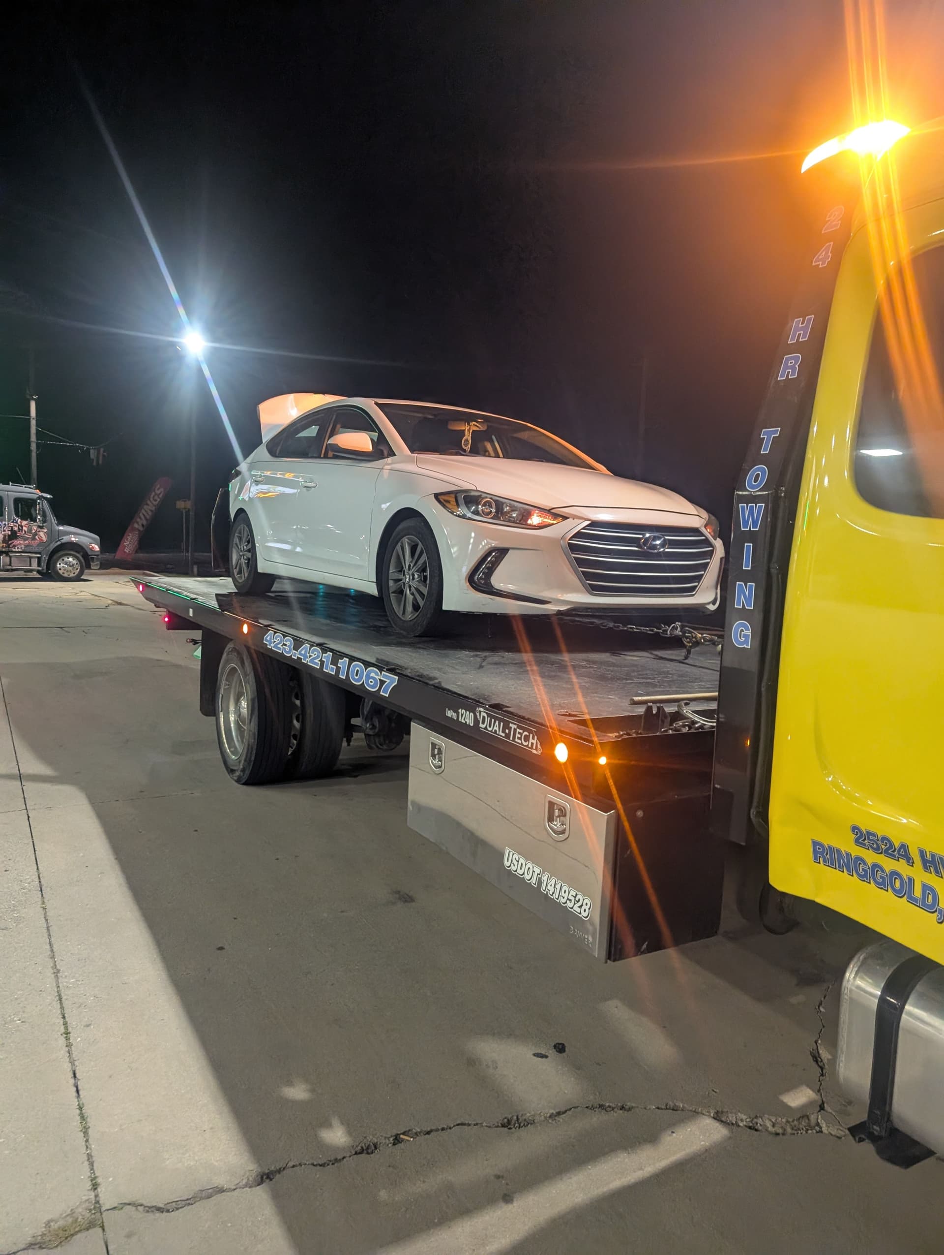Gallery photos for Late-Night Accident Recovery and Towing in Ringgold GA: Image #3