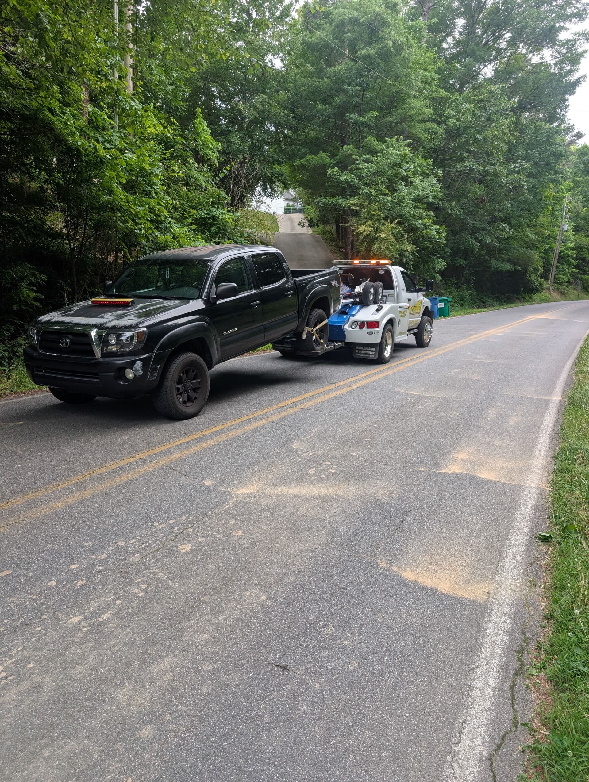 Gallery photos for Toyota Tacoma Towed Safely to Fort Oglethorpe for Repairs: Image #3