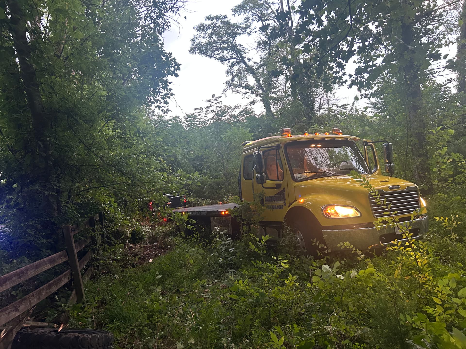 Gallery photos for Chevy Silverado Accident Recovery Deep in the Brush: Image #5