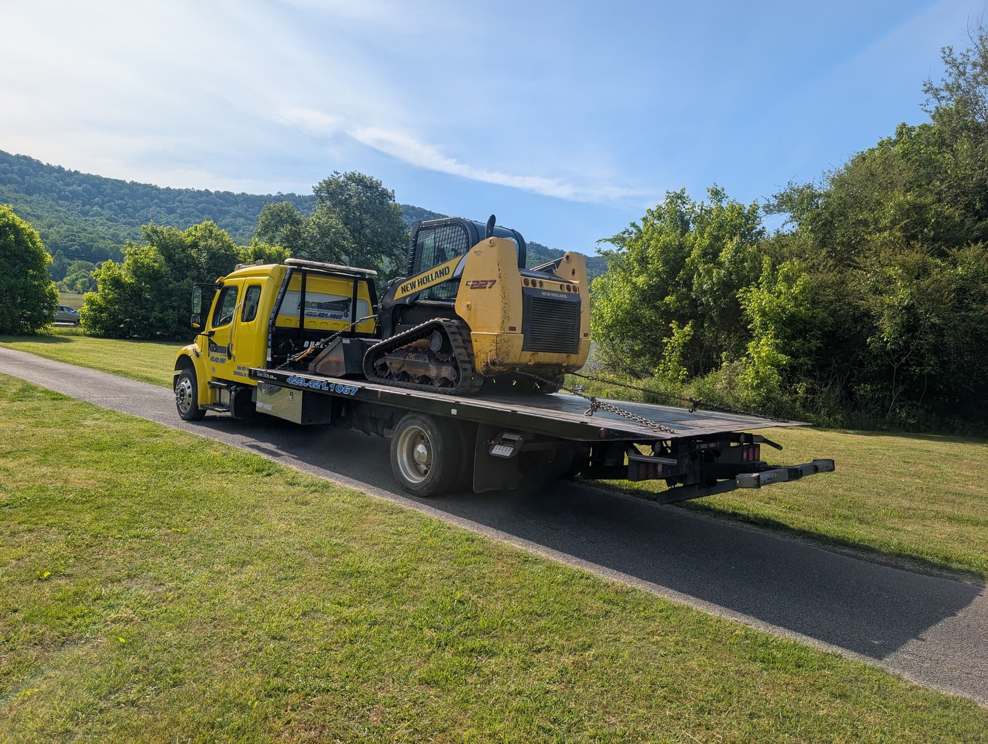 Gallery photos for Skid Steer Hauling Done Right From Ringgold to Hixson: Image #1