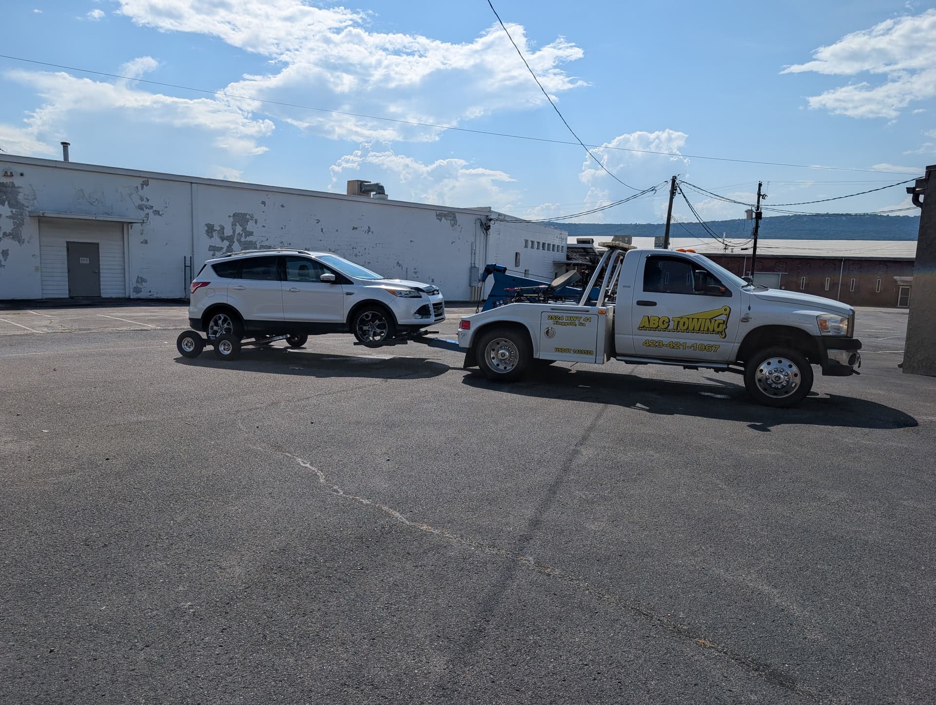 Gallery photos for Ford Escape Towed Safe for Suspension Inspection: Image #3