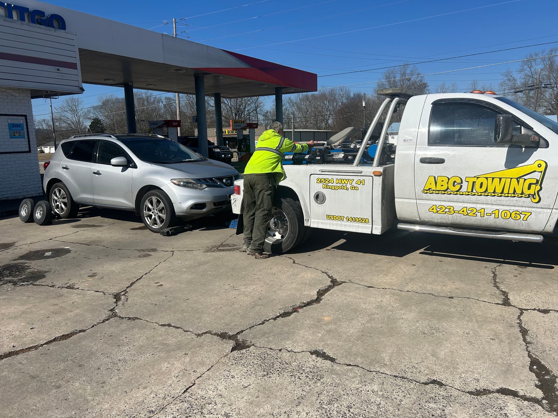 Gallery photos for Quick Response Towing at Local Gas Station: Image #2