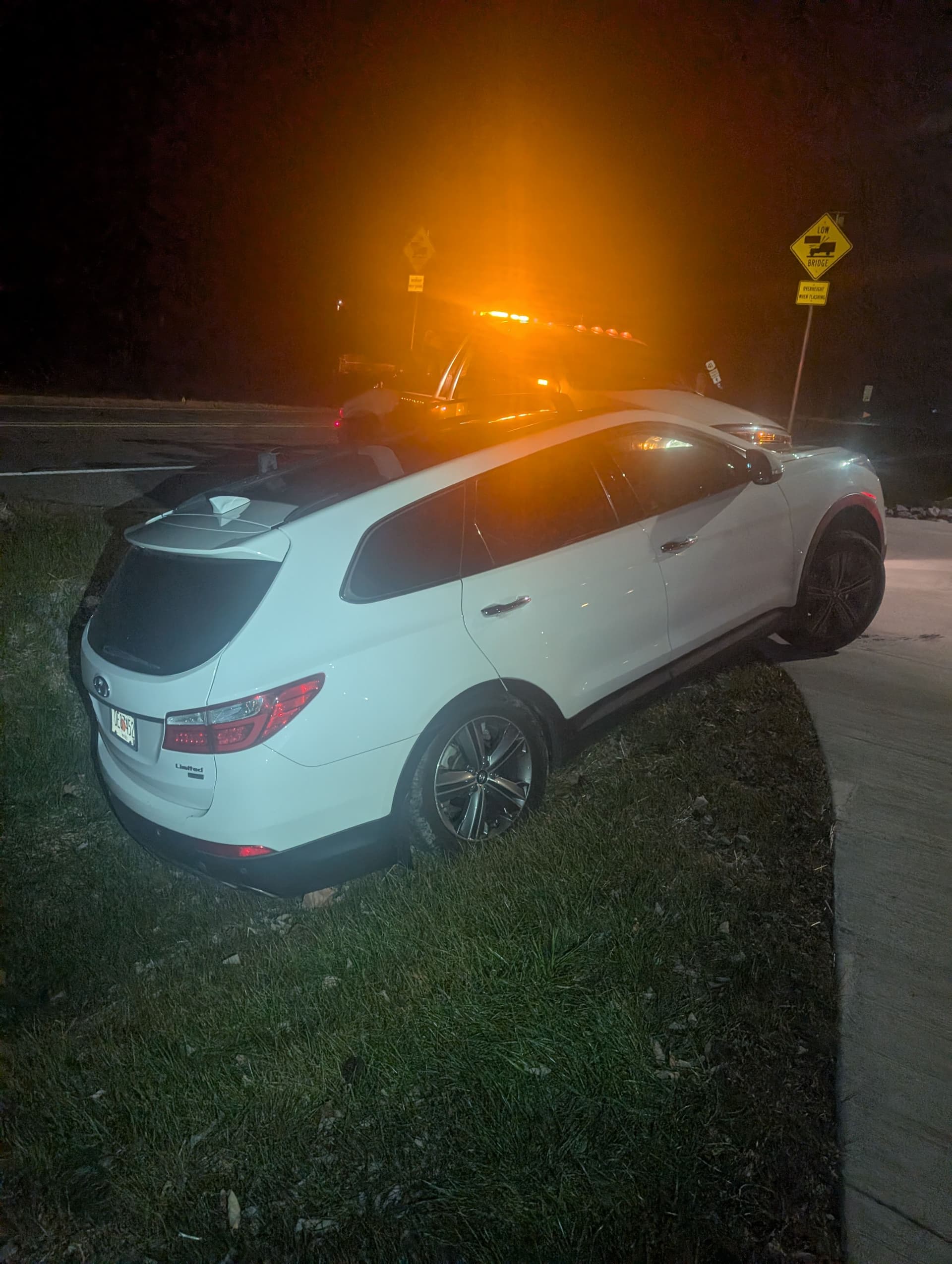 Gallery photos for Nighttime SUV Rescue by ABC Towing: Image #5