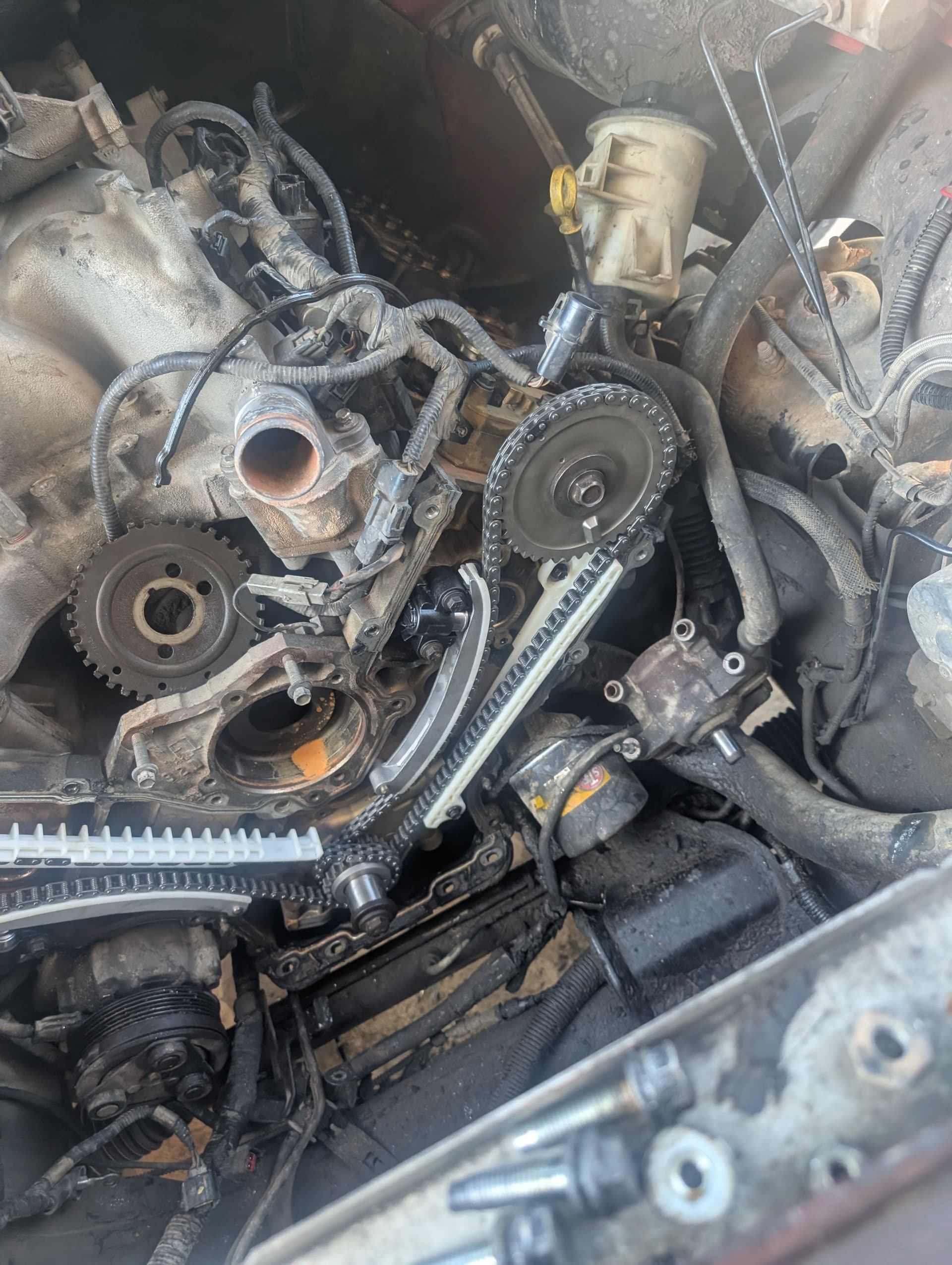 Gallery photos for Timing Chain Replacement on a 2004 Ford 4.6: Image #2