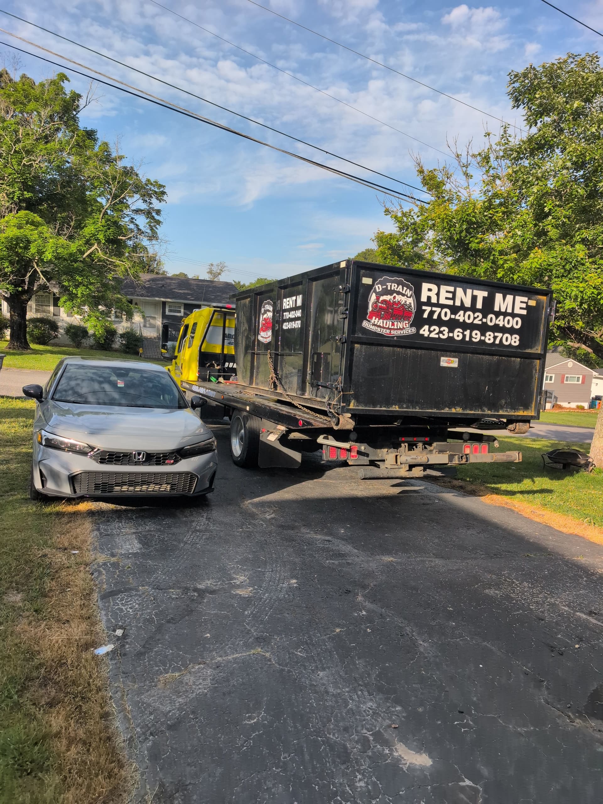 Gallery photos for Hauling Roll-Off Dumpsters When It Matters Most: Image #1