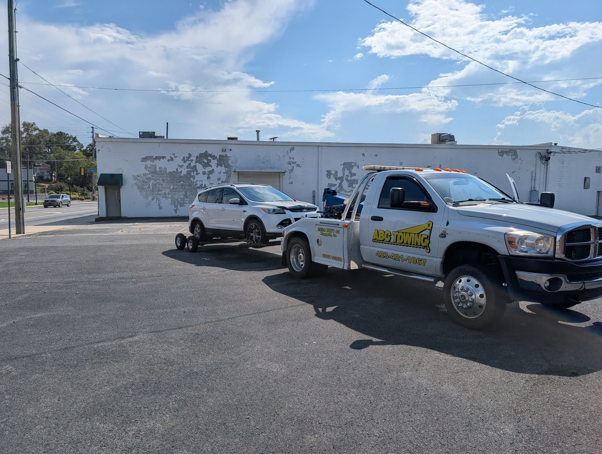 Gallery photos for Ford Escape Towed Safe for Suspension Inspection: Image #2
