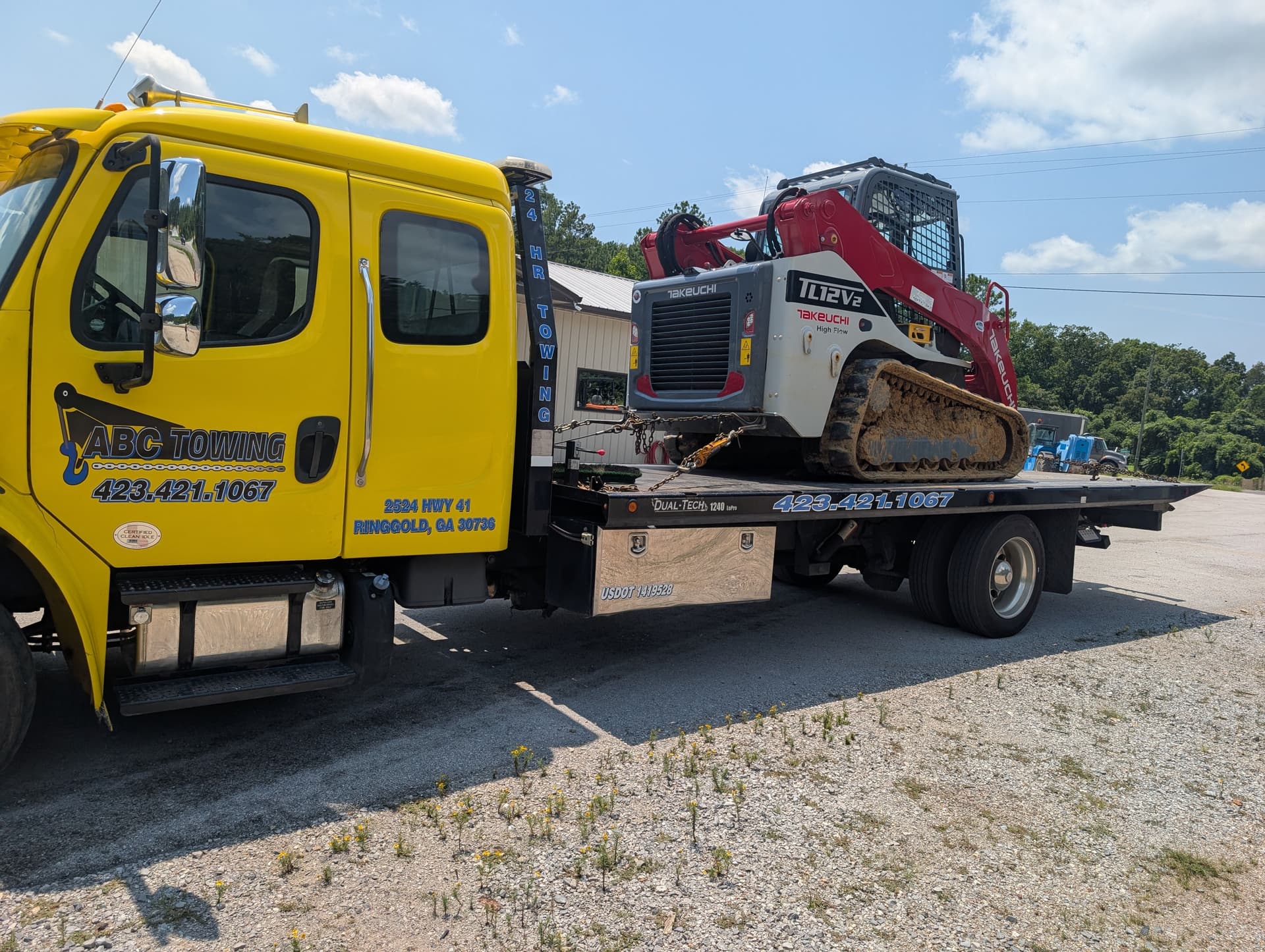 Gallery photos for Takeuchi TL12V2 Hauled from Crossville TN to Ringgold GA: Image #9