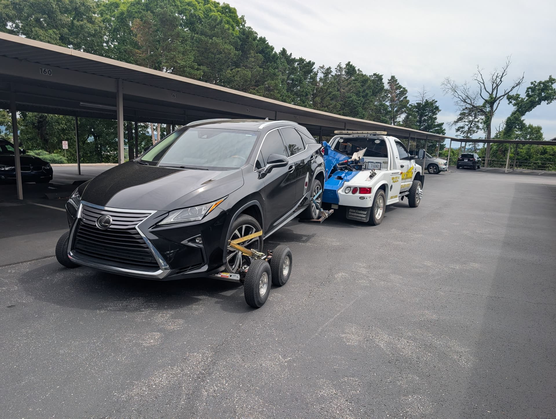 Gallery photos for Towing a Locked-Out Lexus From a Tight Parking Lot: Image #2