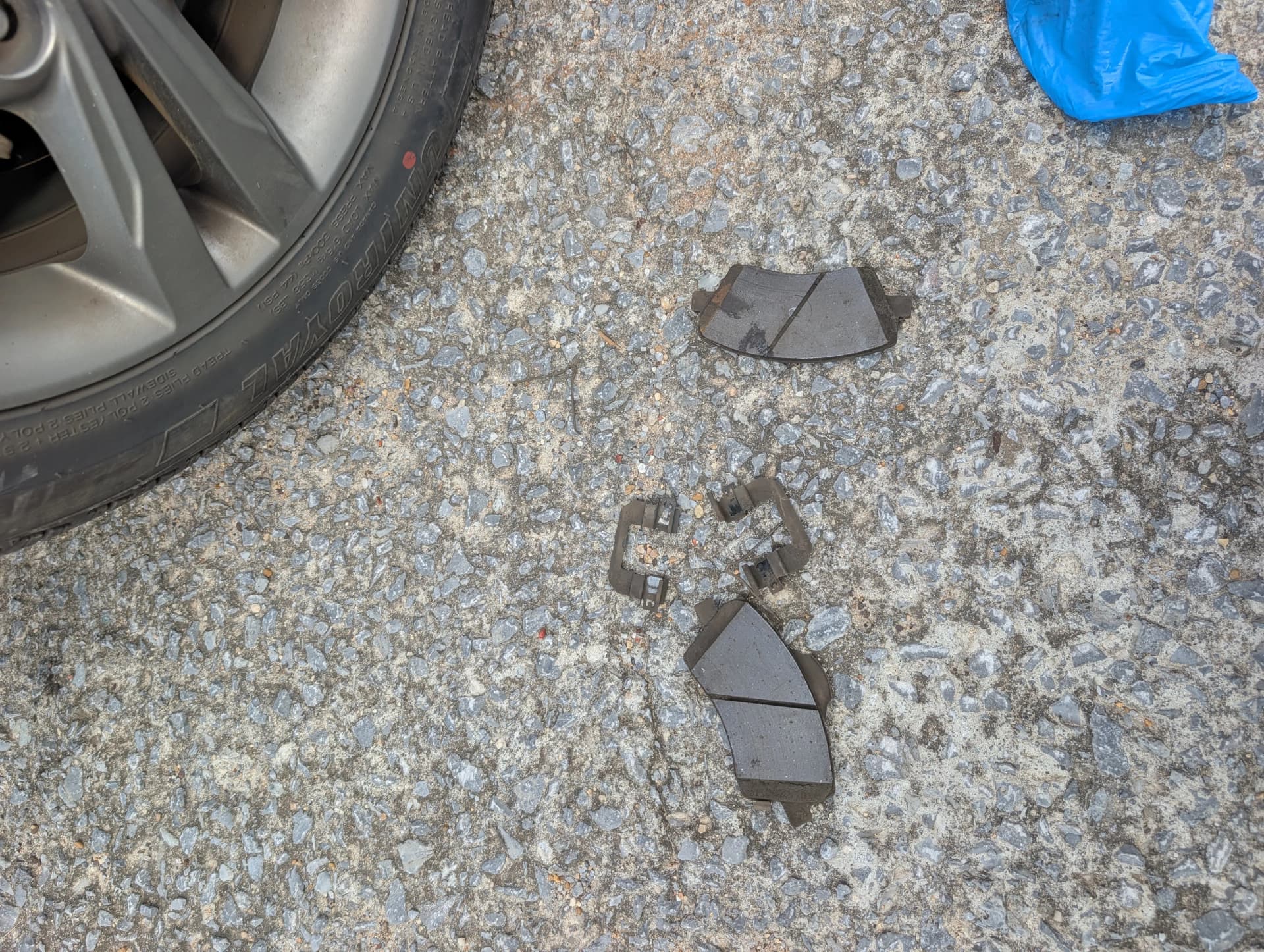 Gallery photos for Front and Rear Brake Pad Replacement on a Hyundai Elantra: Image #5