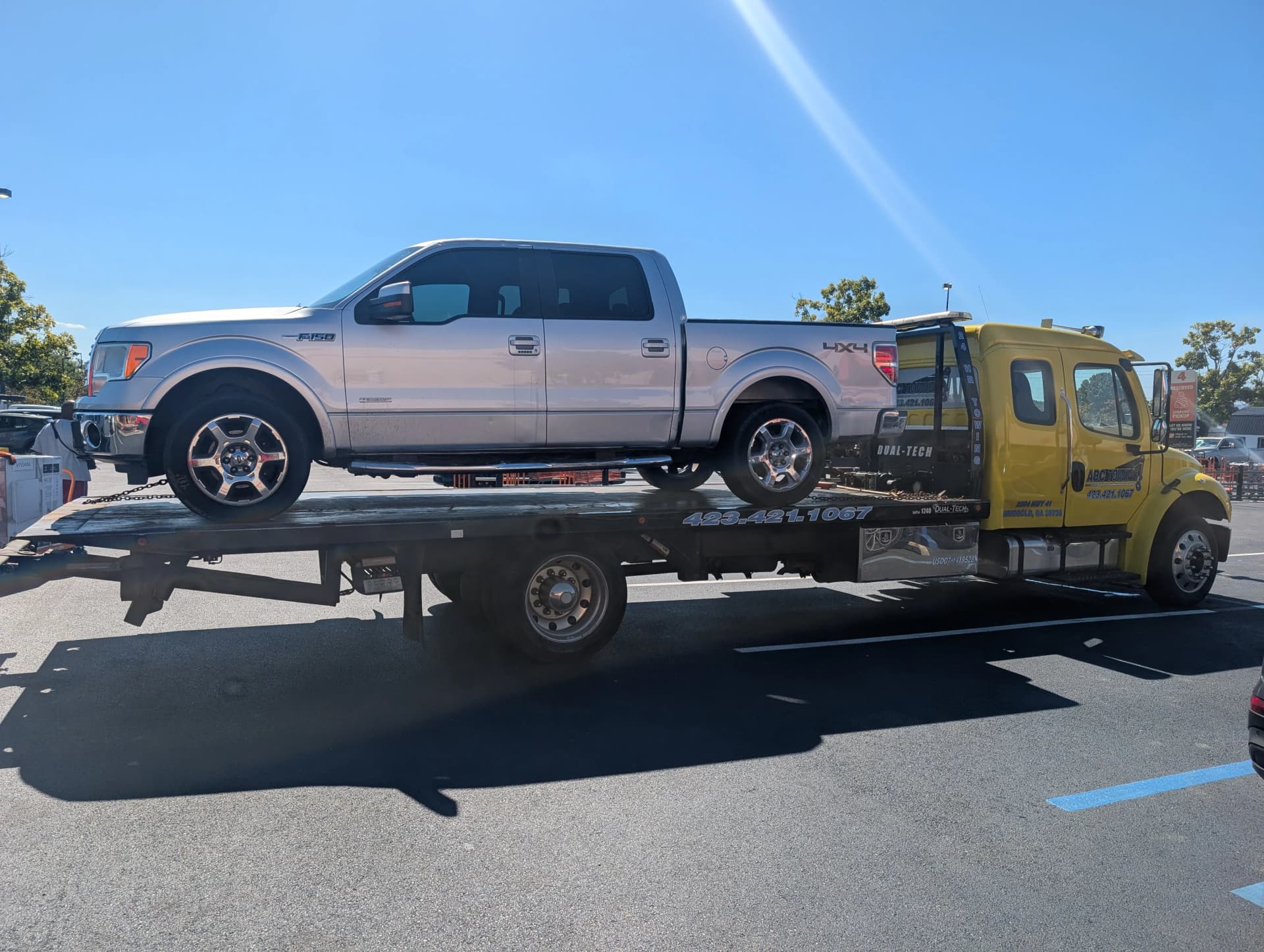 Gallery photos for Flatbed Towing Done Right for Your Truck or SUV: Image #2