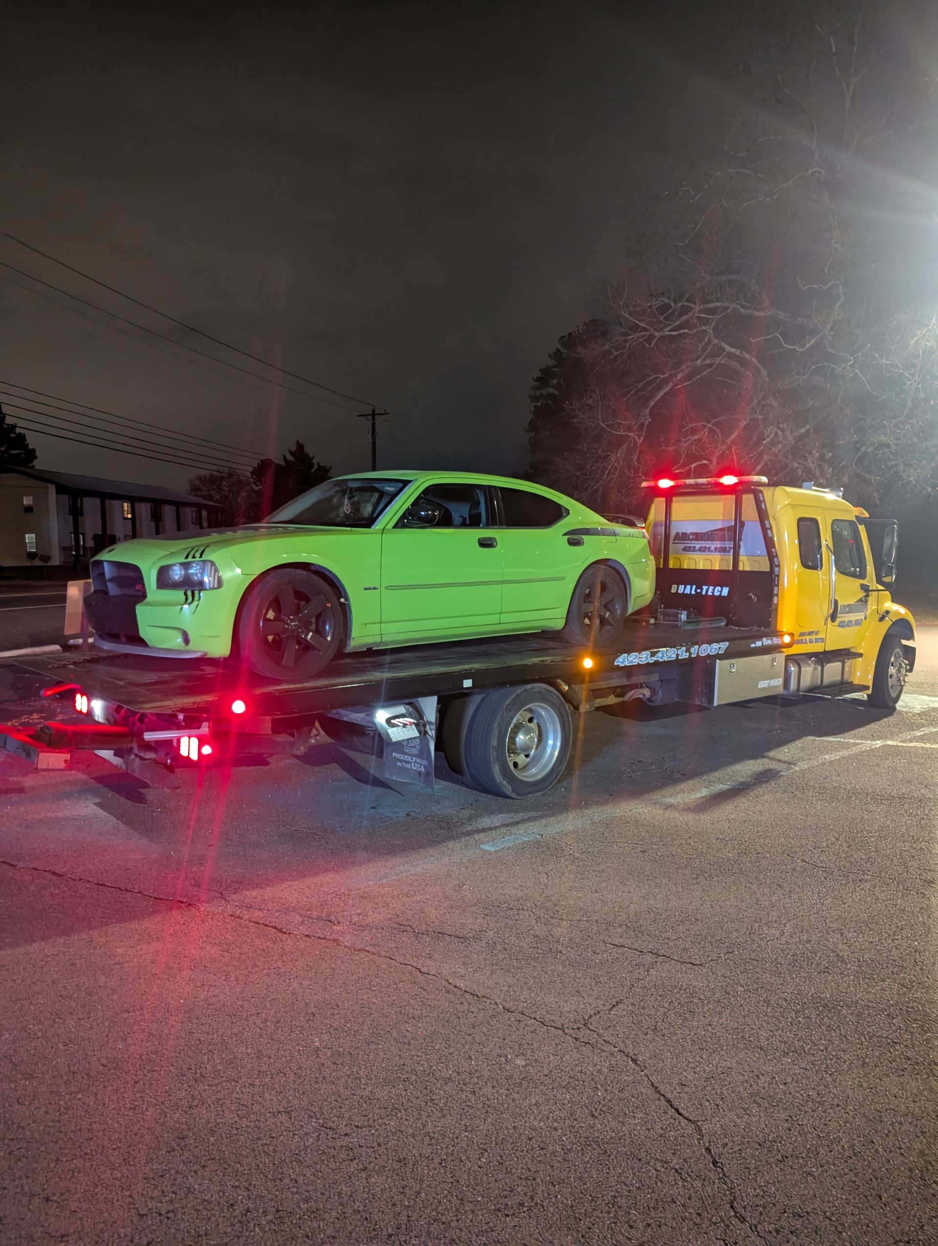 Gallery photos for Reliable Night Towing of a Dodge Charger: Image #4