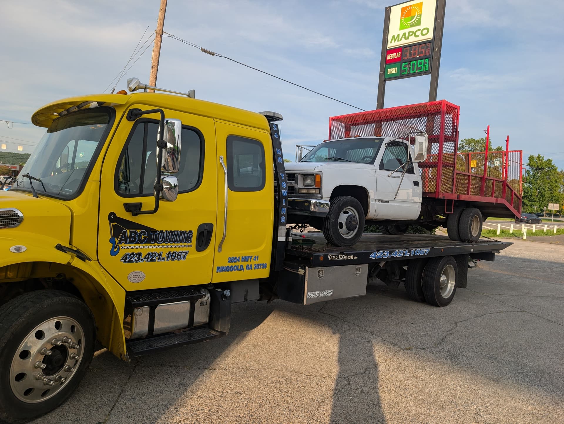 Gallery photos for Work Truck Hauled from Adairsville to Ringgold for Repairs: Image #1