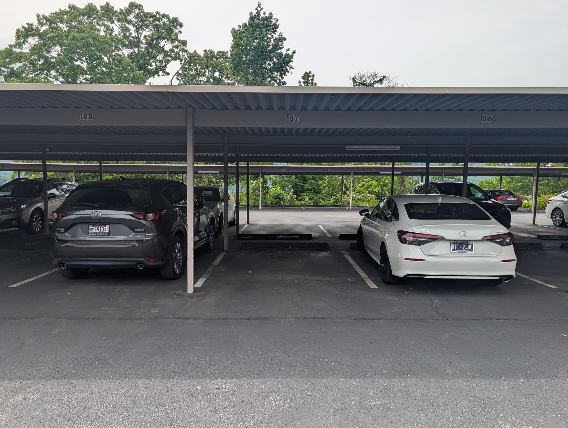 Towing a Locked-Out Lexus From a Tight Parking Lot image