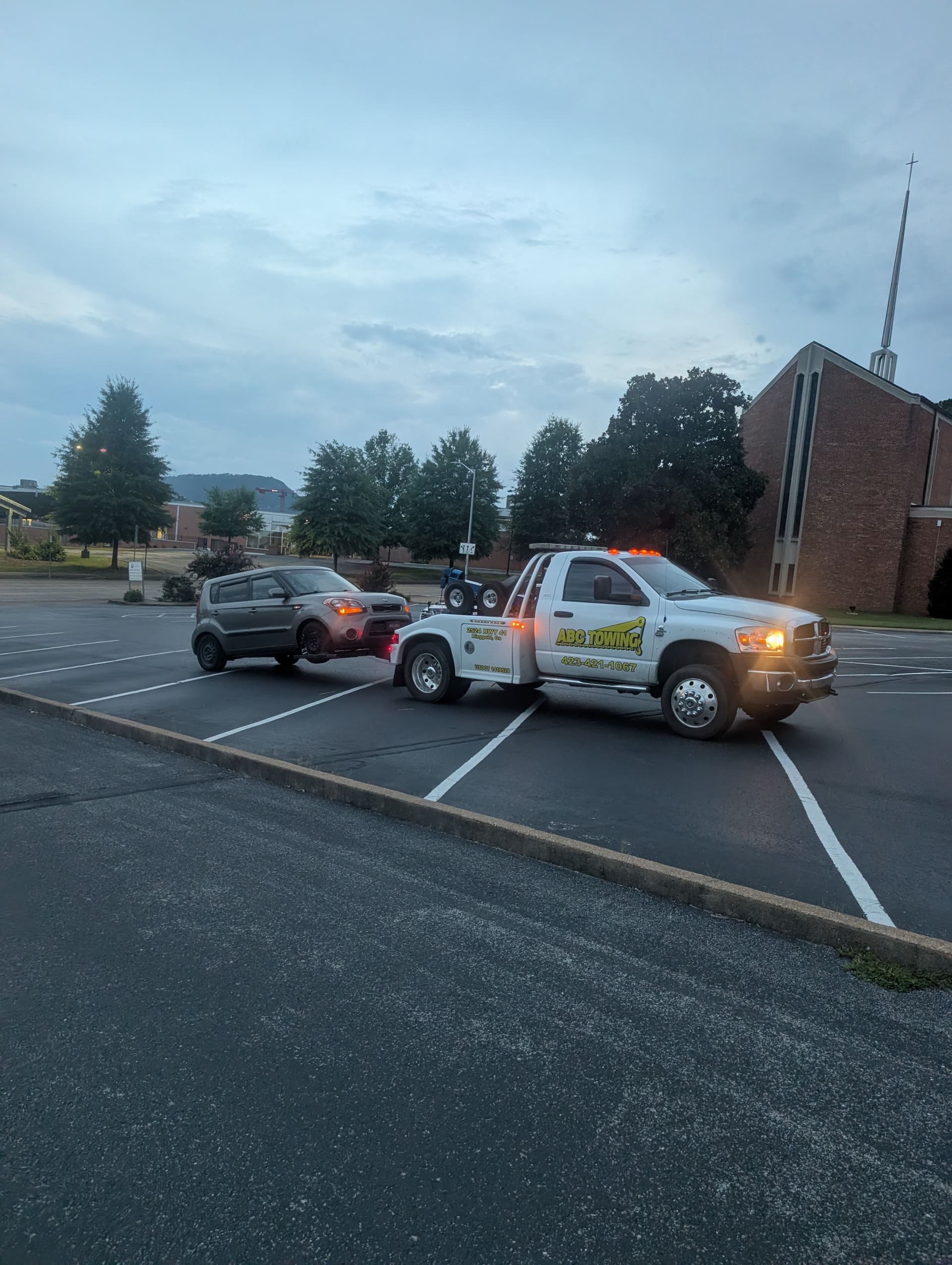 Gallery photos for Chattanooga Tow Service That Gets Your Car to the Shop: Image #5