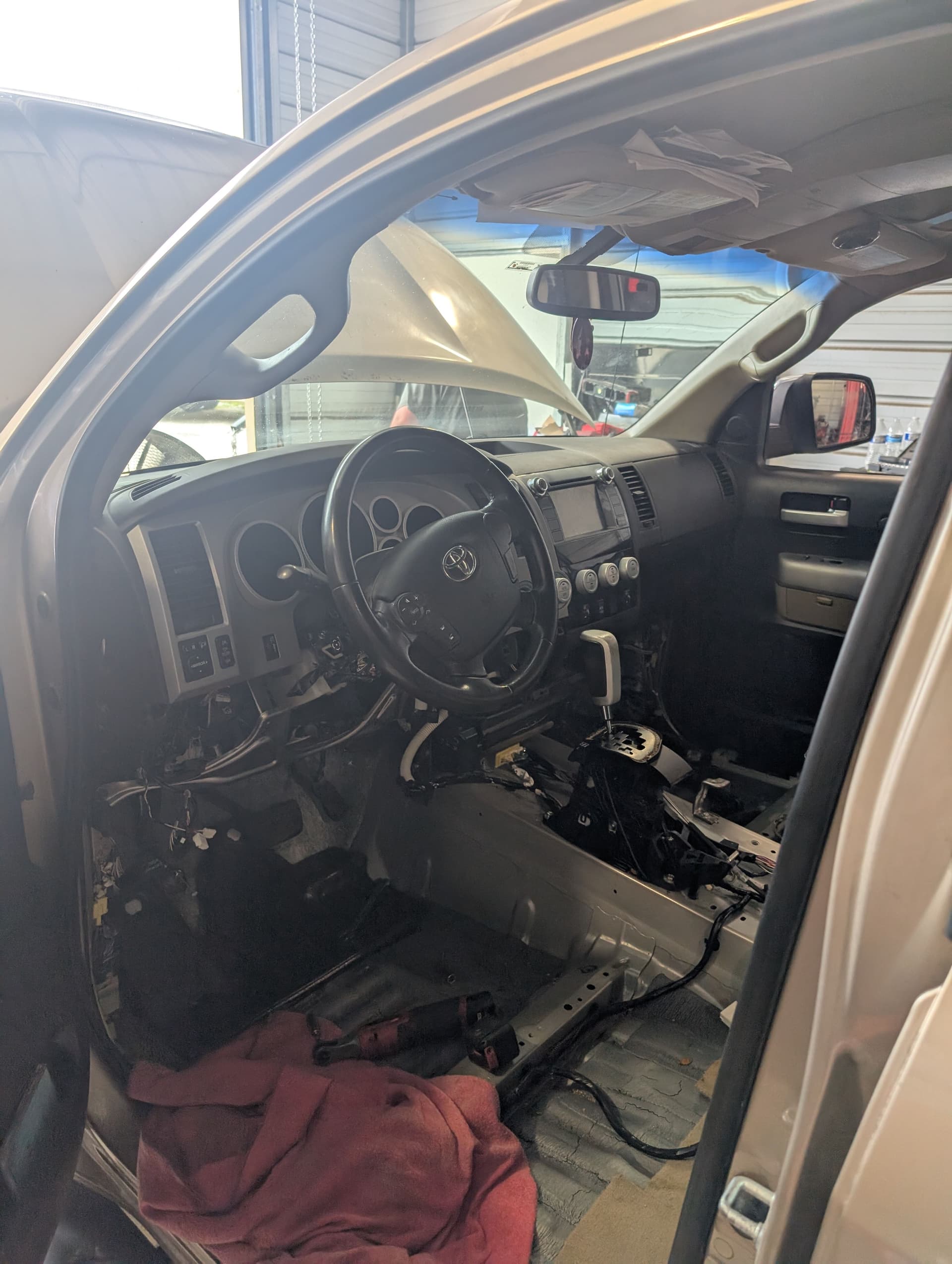 Gallery photos for A/C System Overhaul in Toyota Tundra 5.7L 4x4: Image #3