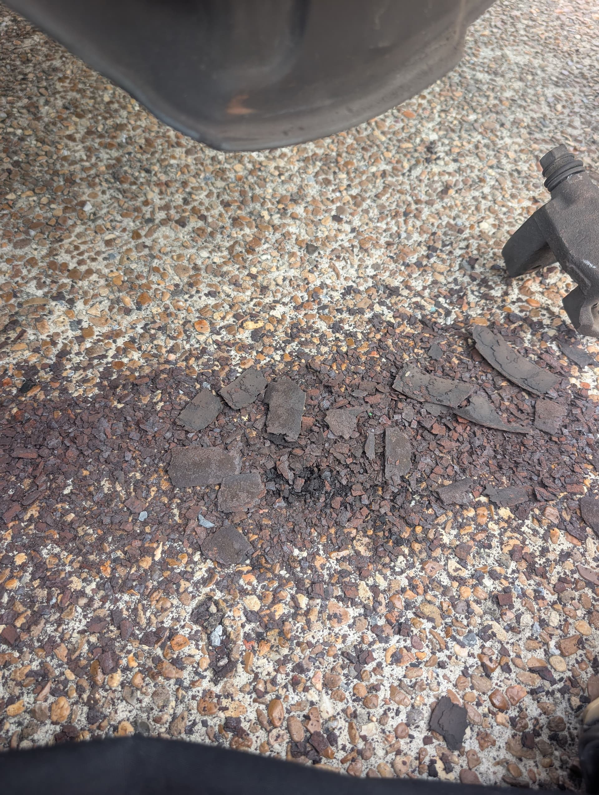 Toyota RAV4 AWD Full Brake Pad and Rotor Replacement image