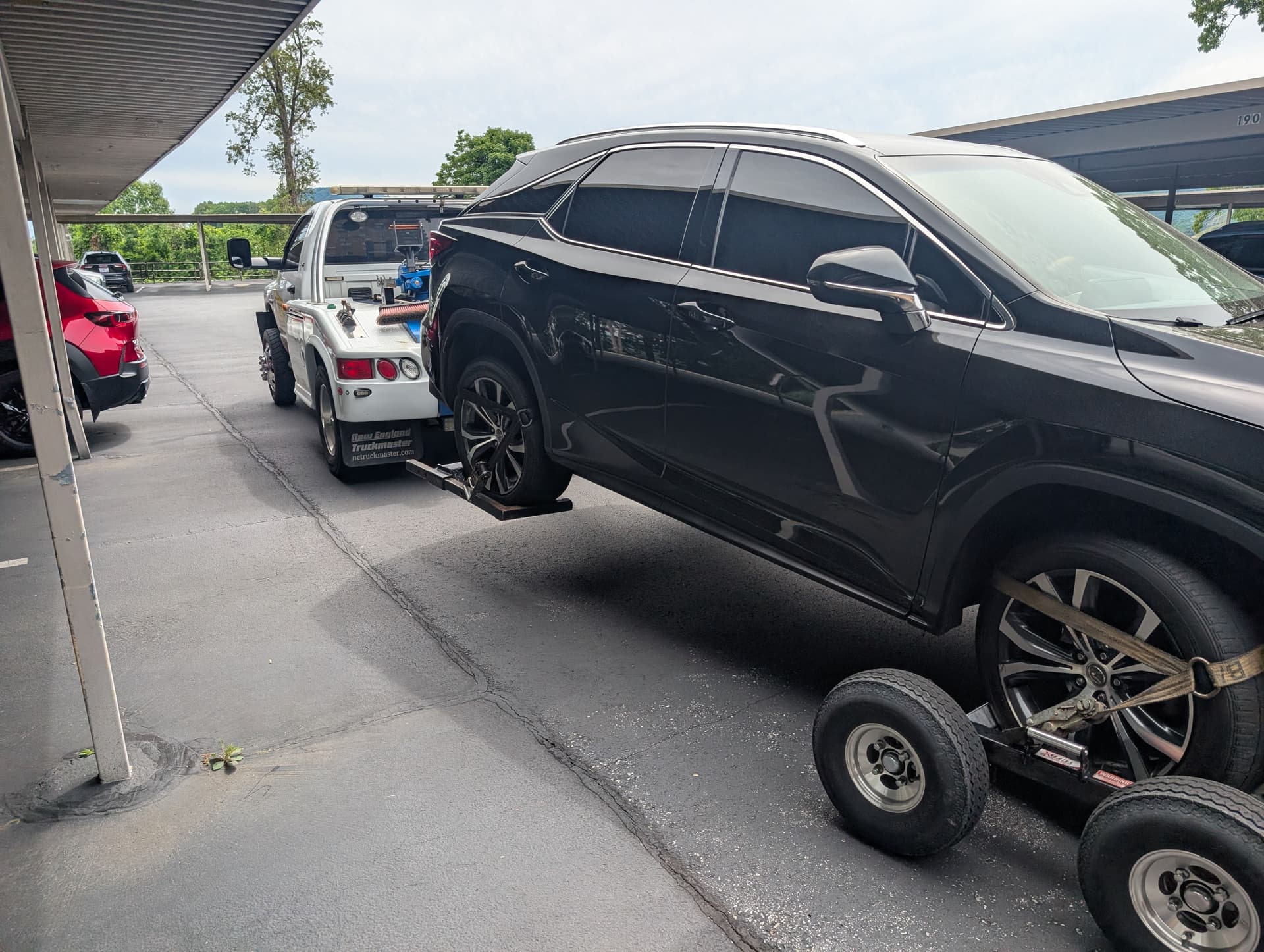 Gallery photos for Towing a Locked-Out Lexus From a Tight Parking Lot: Image #5