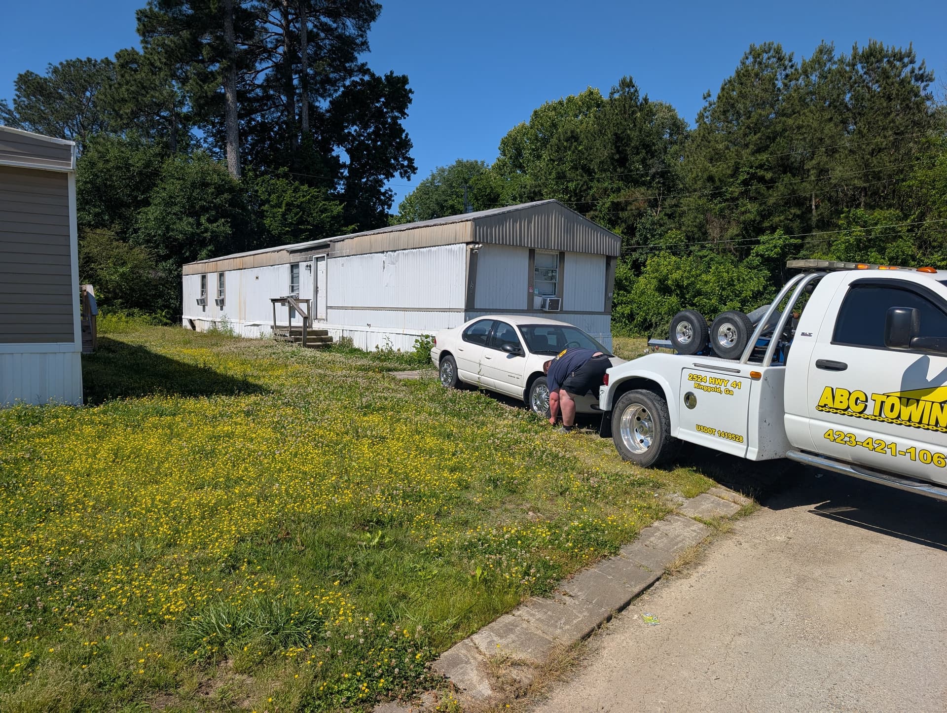Gallery photos for Unauthorized Vehicle Removed from Ringgold Property the Right Way: Image #4