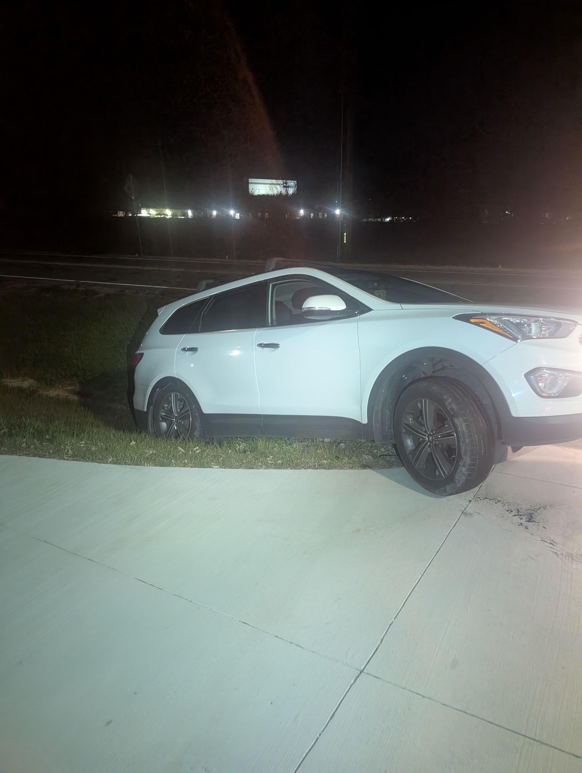 Gallery photos for Nighttime SUV Rescue by ABC Towing: Image #4