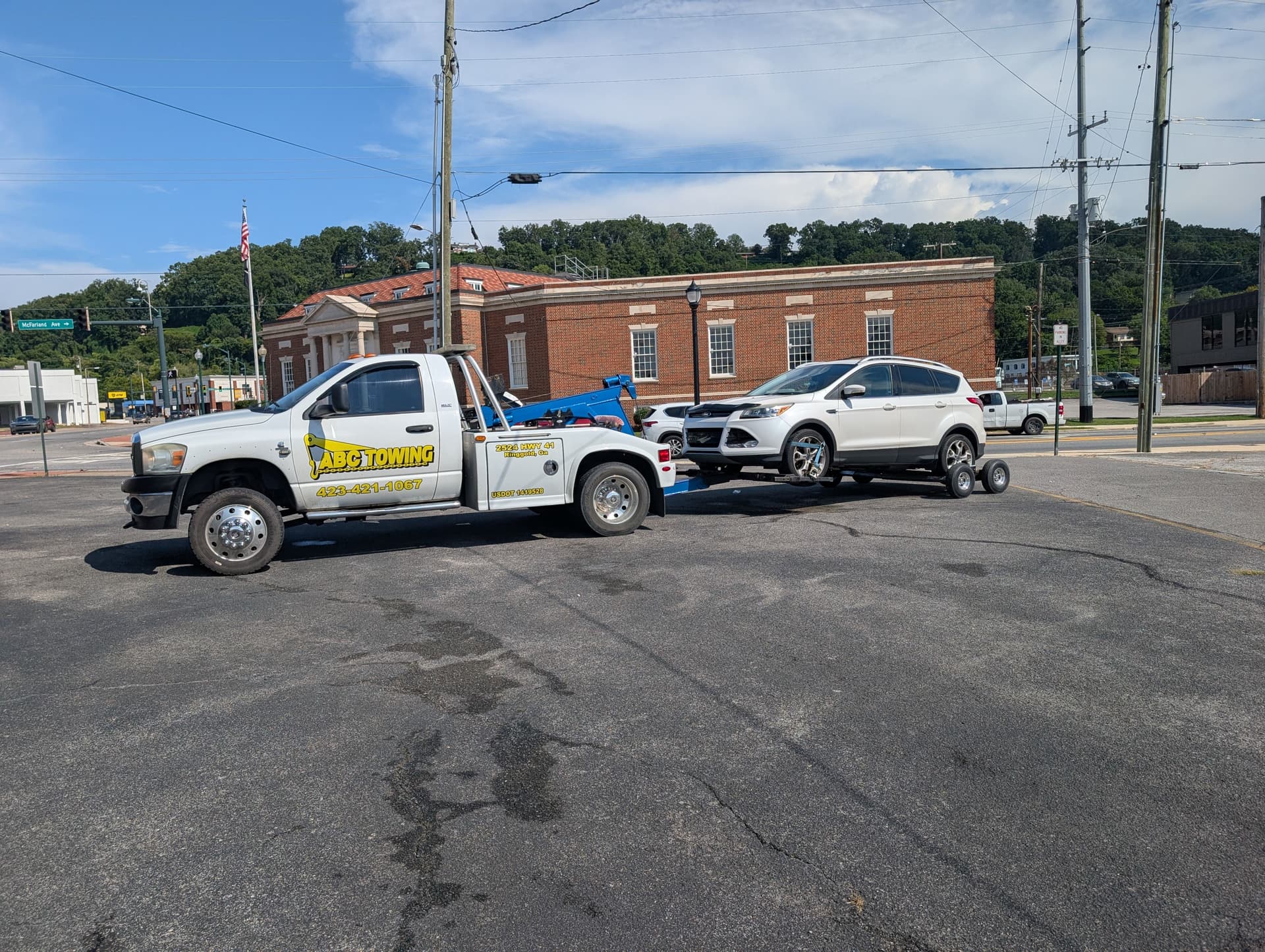 Gallery photos for Ford Escape Towed Safe for Suspension Inspection: Image #5