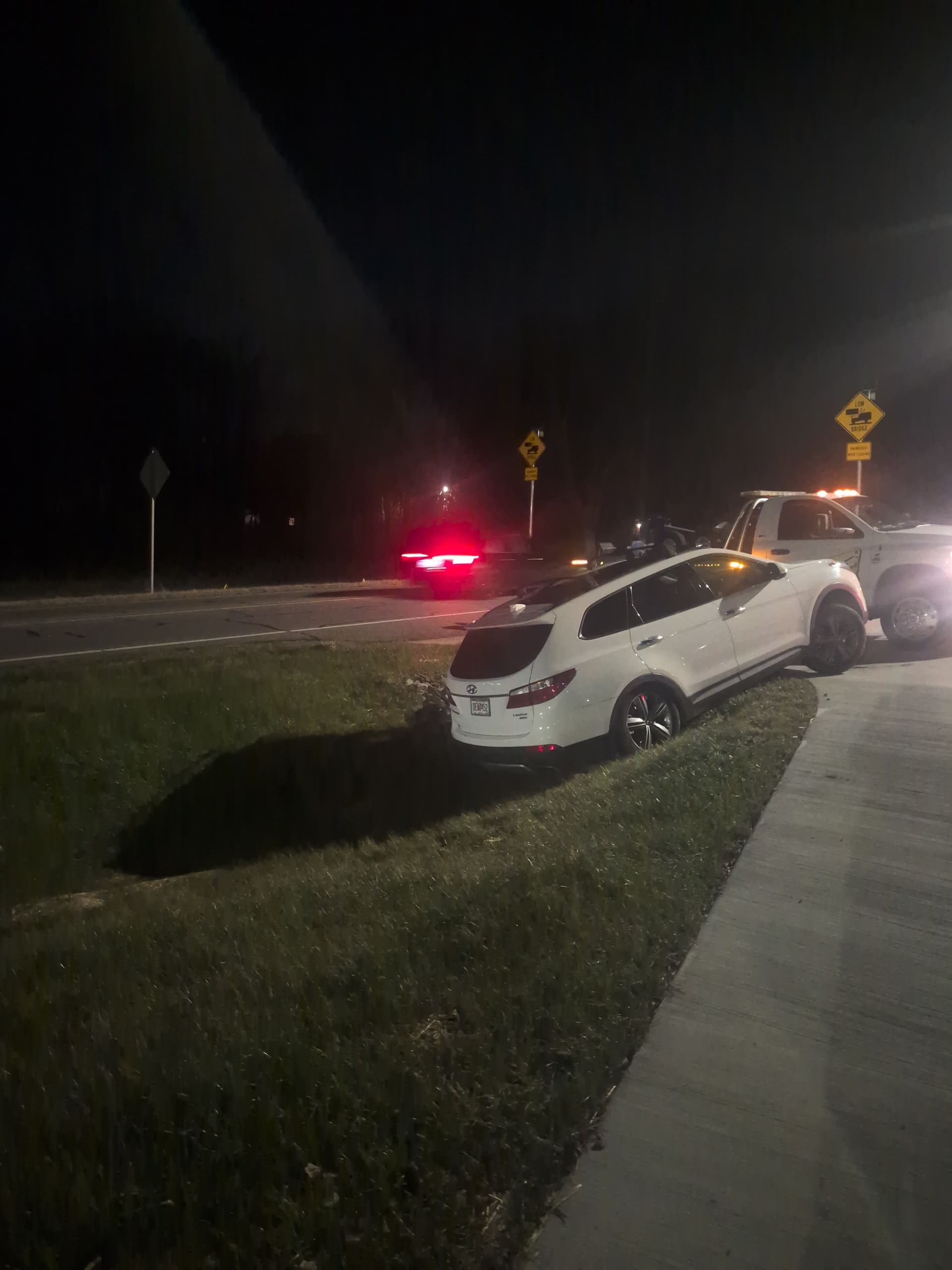 Gallery photos for Nighttime SUV Rescue by ABC Towing: Image #9