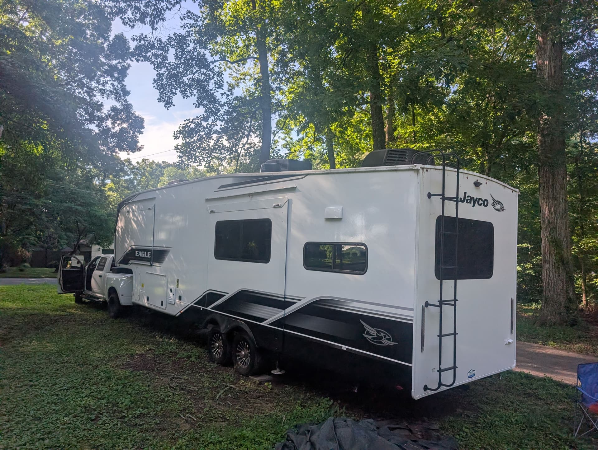 Gallery photos for Fifth-Wheel Towing Done Right for Your Jayco Eagle: Image #2