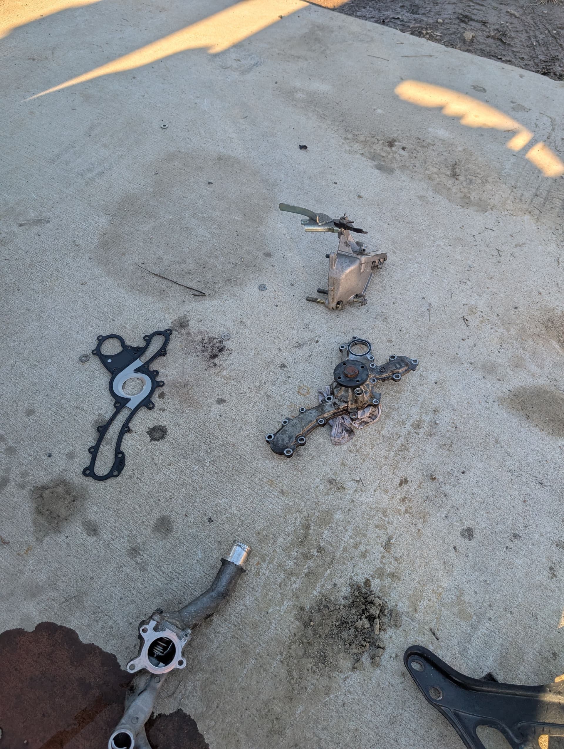 Gallery photos for Roadside Water Pump Repair Saves Holiday Journey: Image #6