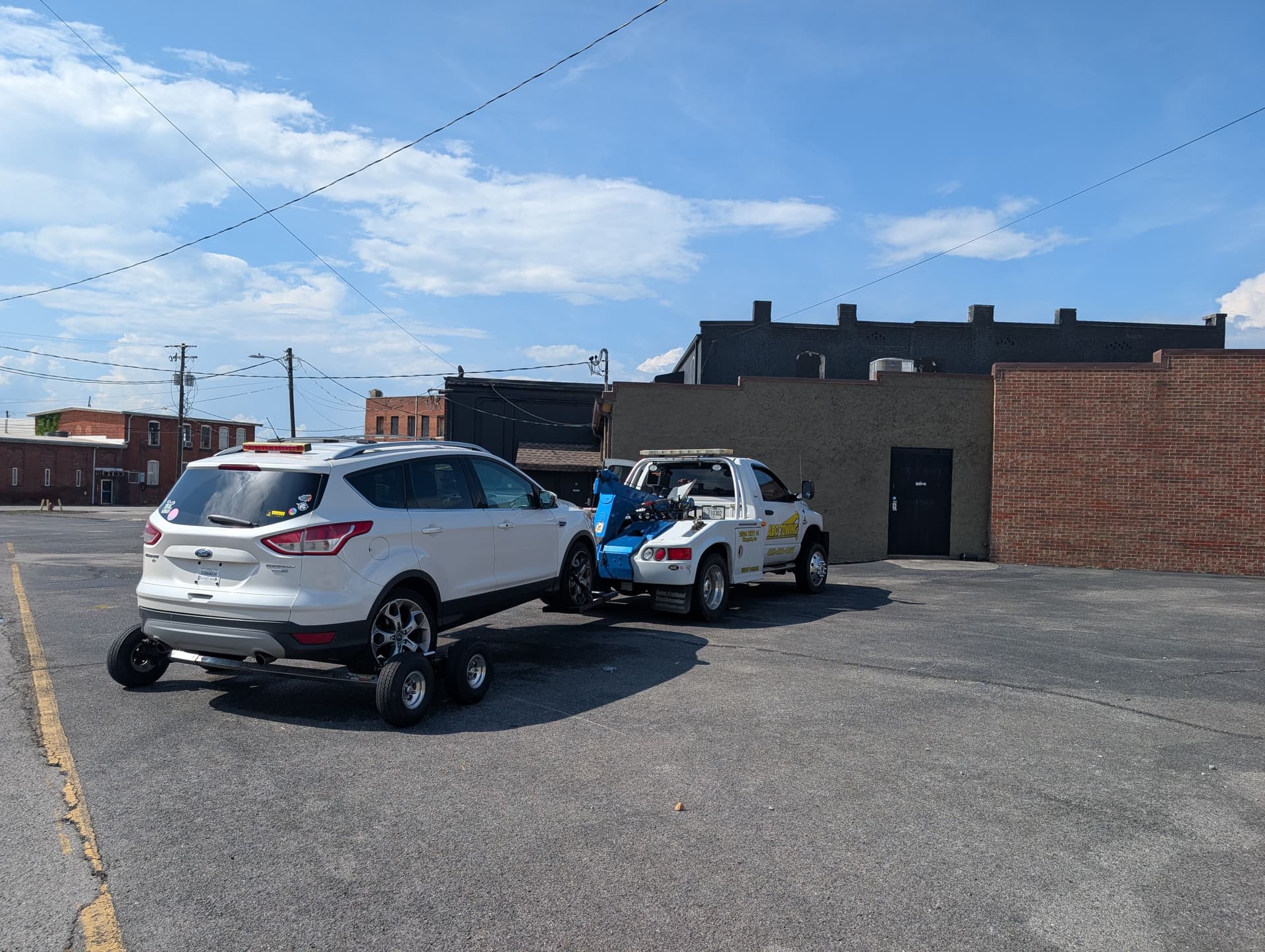 Gallery photos for Ford Escape Towed Safe for Suspension Inspection: Image #6