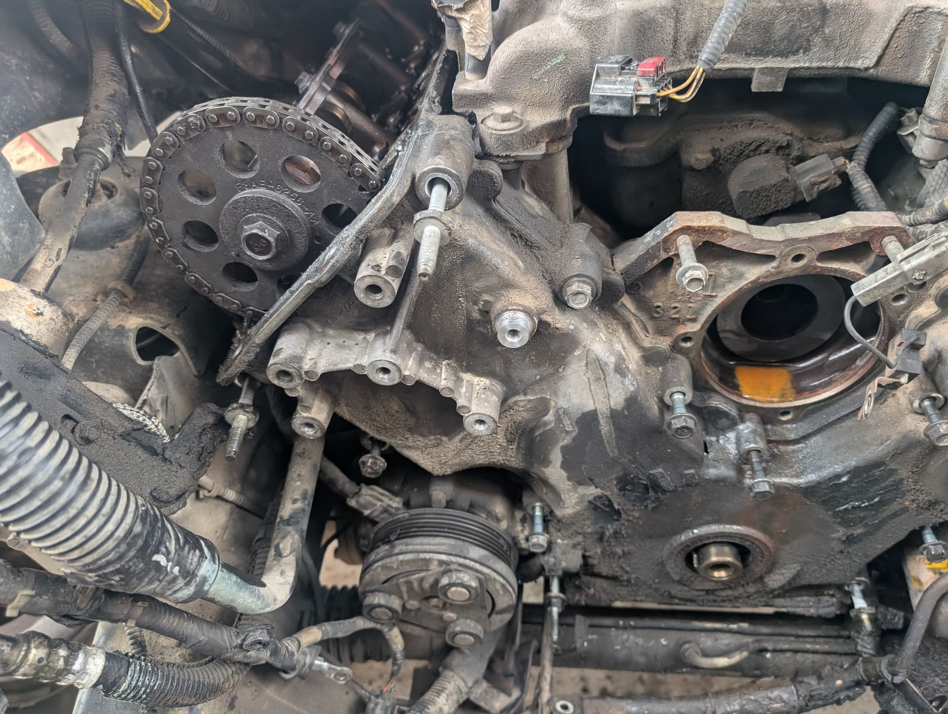 Gallery photos for Timing Chain Replacement on a 2004 Ford F-150 4.6: Image #9