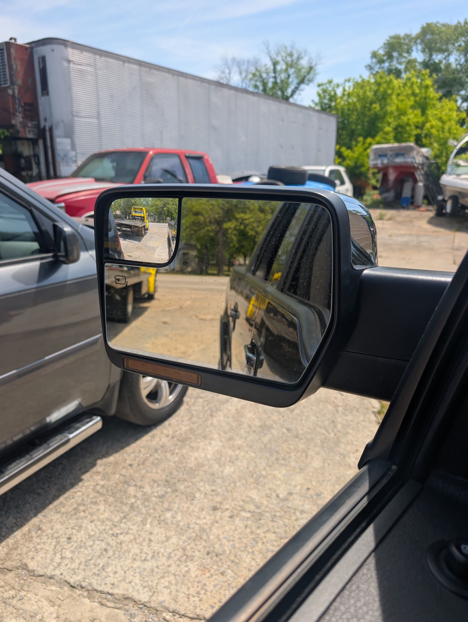 Gallery photos for 2013 Ford F-150 Window and Mirror Electrical Diagnosis and Repair: Image #3