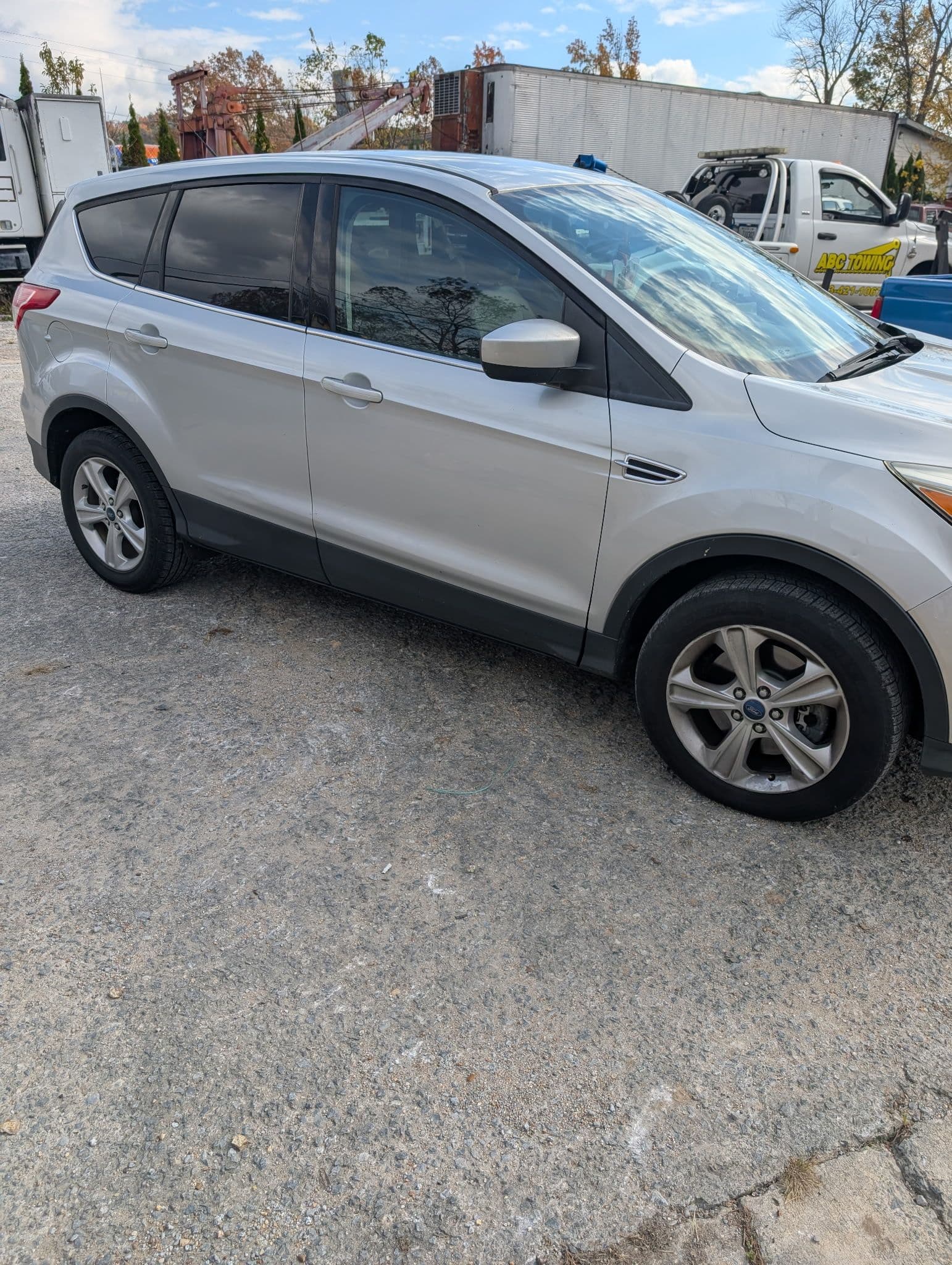 Gallery photos for Quick and Reliable Tire Change for a 2013 Ford Escape in Ringgold GA: Image #1