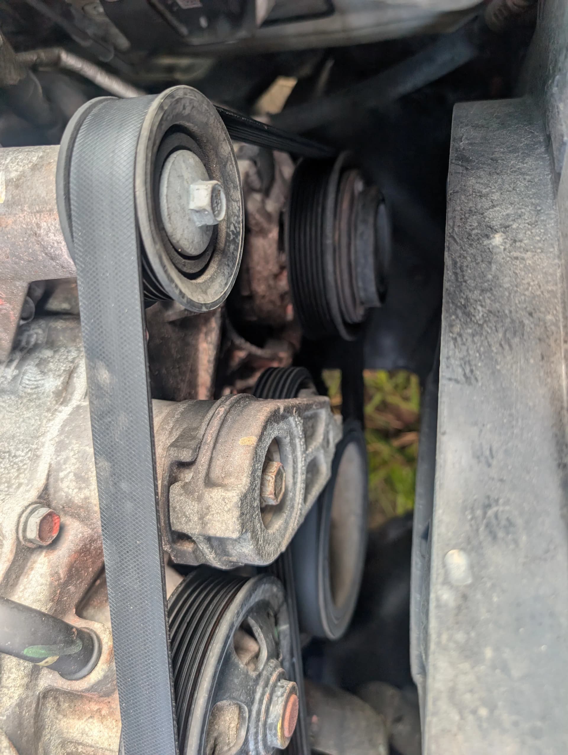 Gallery photos for Dodge Durango 5.7 Hemi Water Pump Replacement and Brake Service: Image #2