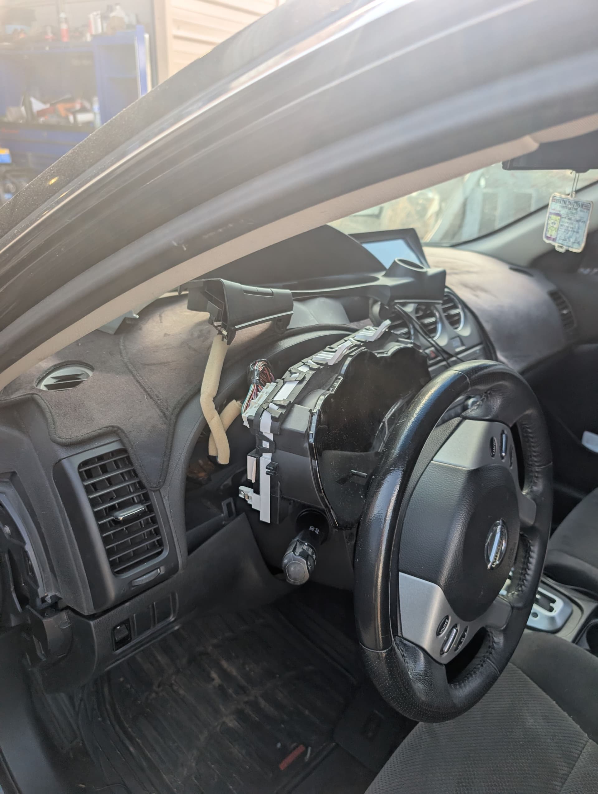 Gallery photos for 2009 Nissan Altima Push Button Start Diagnosis and Repair: Image #9