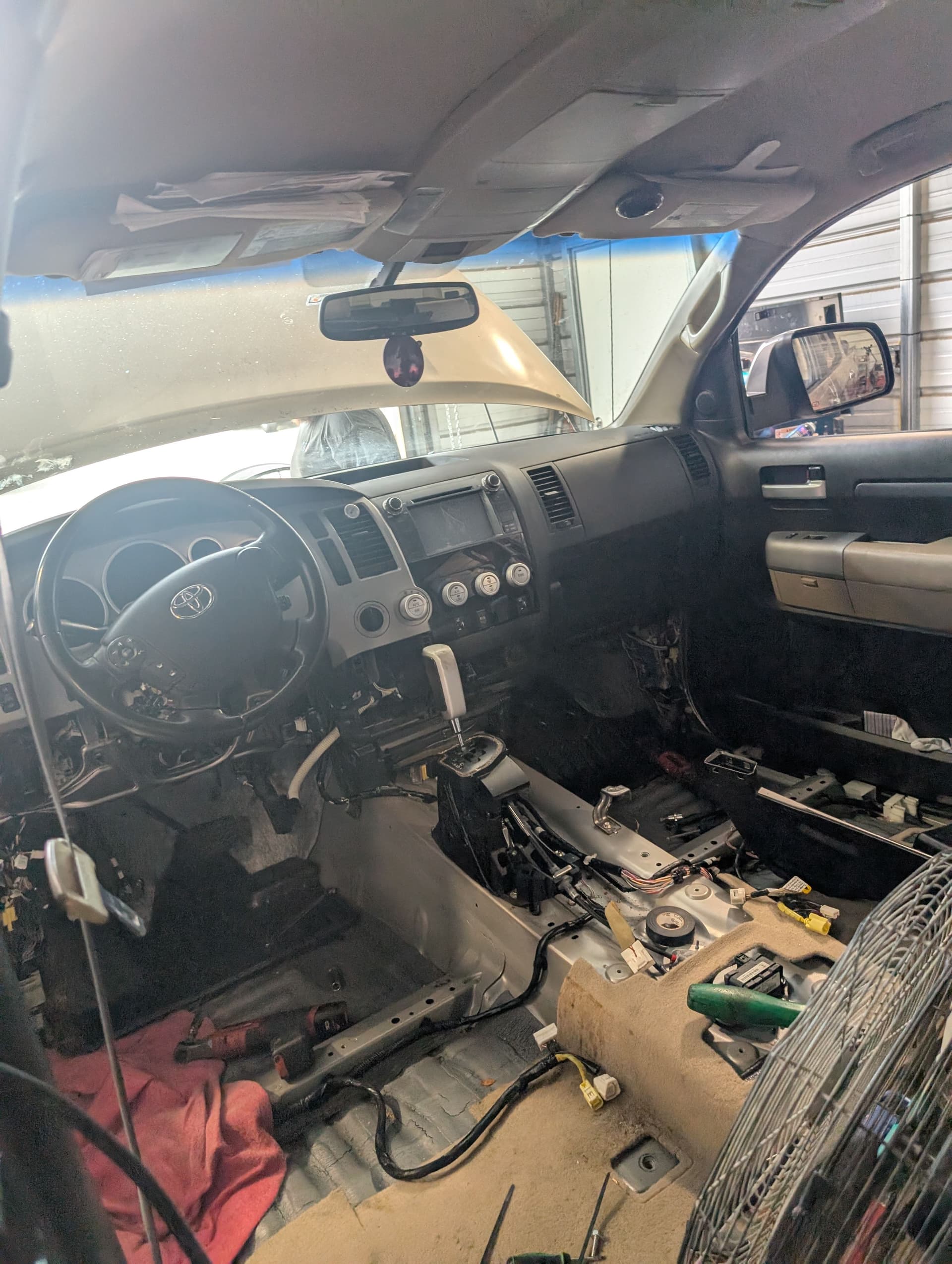 Gallery photos for A/C System Overhaul in Toyota Tundra 5.7L 4x4: Image #2