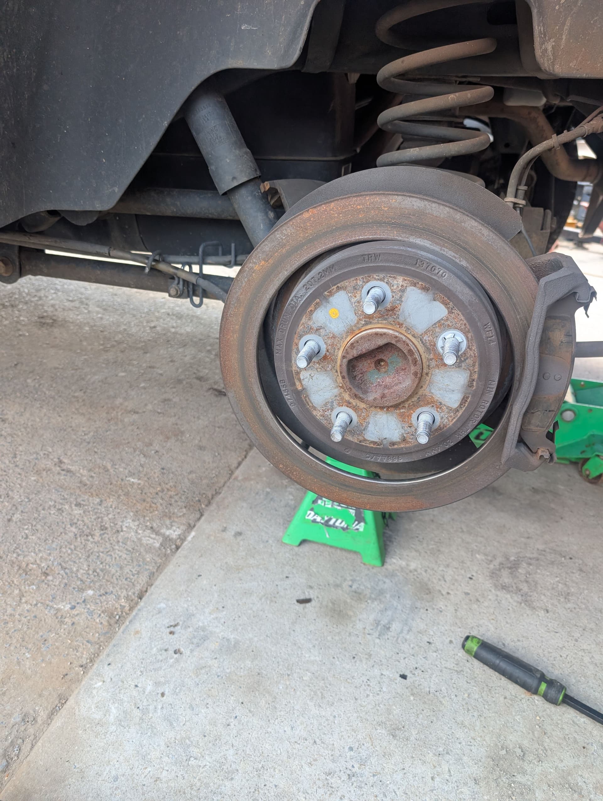 Gallery photos for Worn Rotors and Bad Brake Pads - Don't Ignore the Signs: Image #3