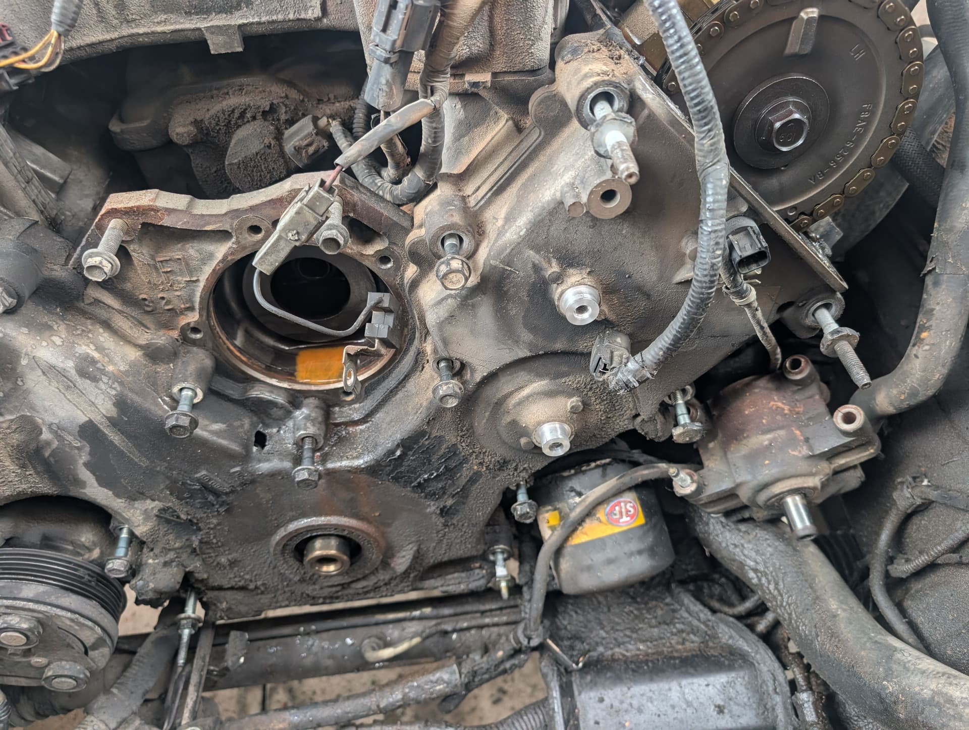 Gallery photos for Timing Chain Replacement on a 2004 Ford F-150 4.6: Image #7
