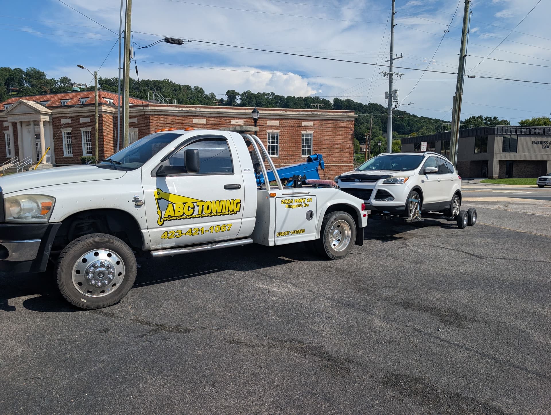 Gallery photos for Ford Escape Towed Safe for Suspension Inspection: Image #4