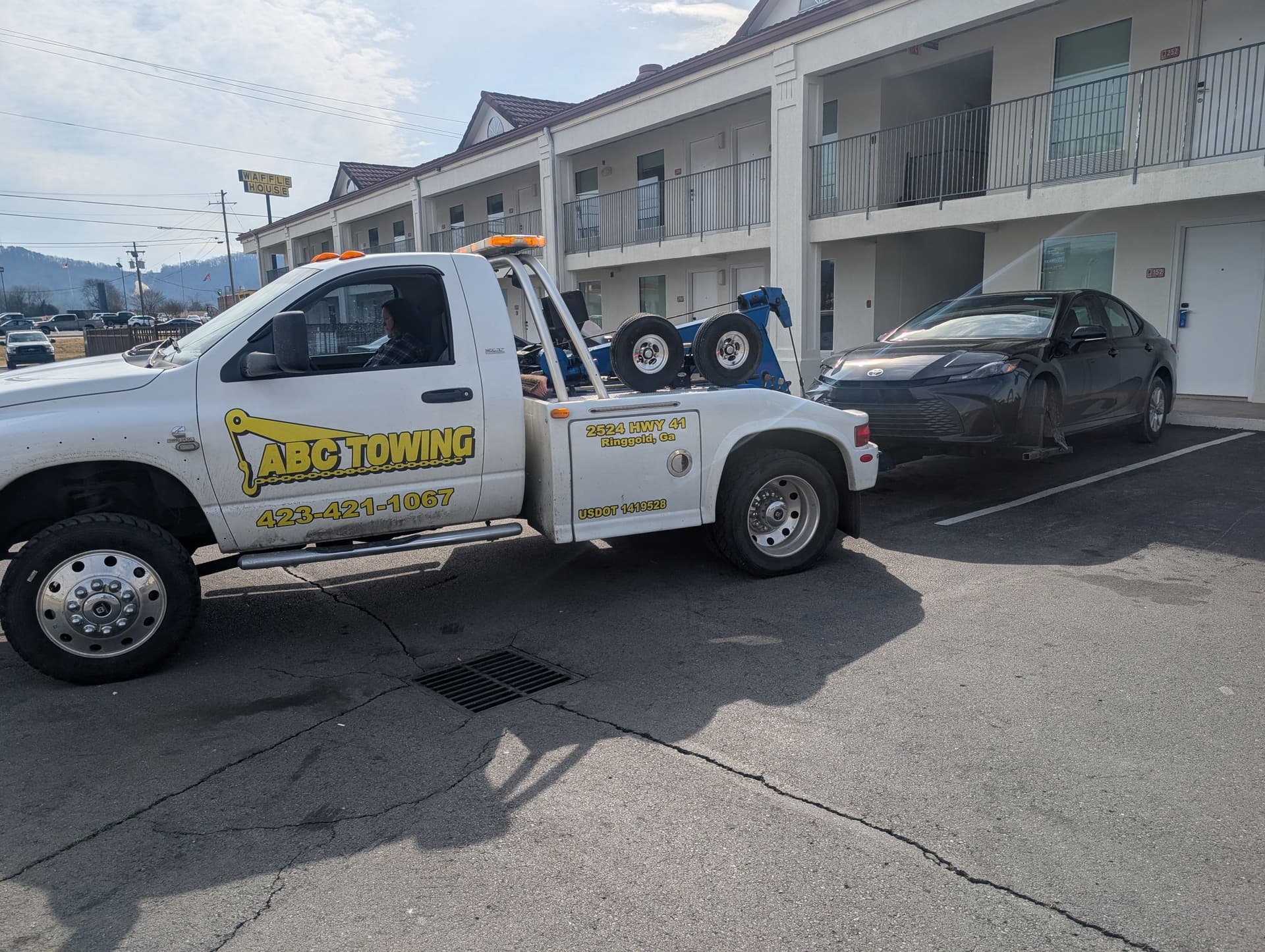 Gallery photos for Efficient Towing at Super 8 in Ringgold GA: Image #4