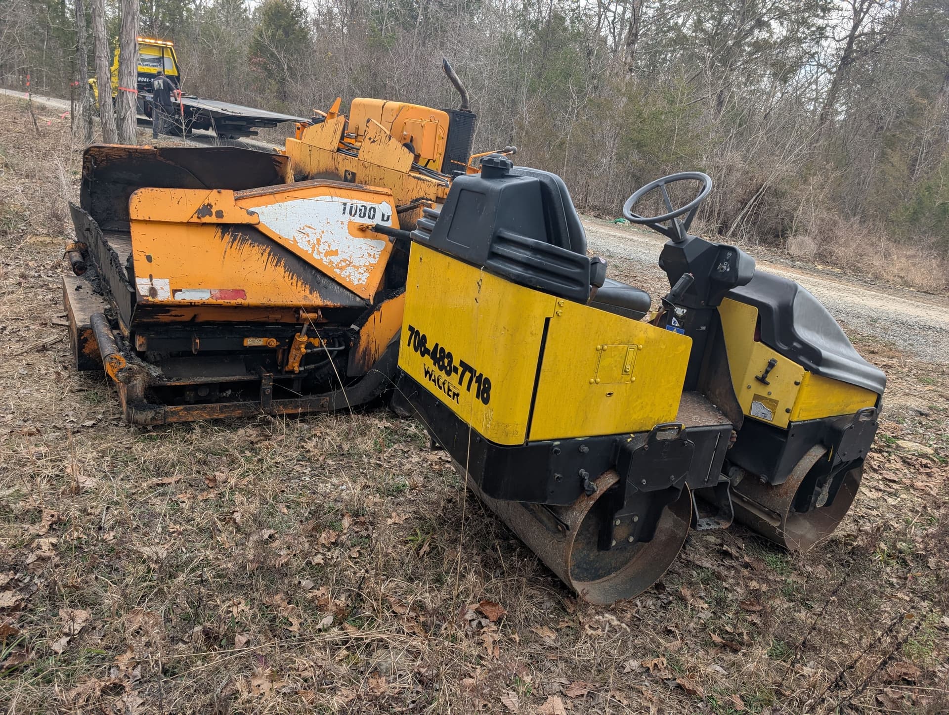 Gallery photos for Heavy-Duty Asphalt Equipment Transport from Flintstone to Chickamauga: Image #1