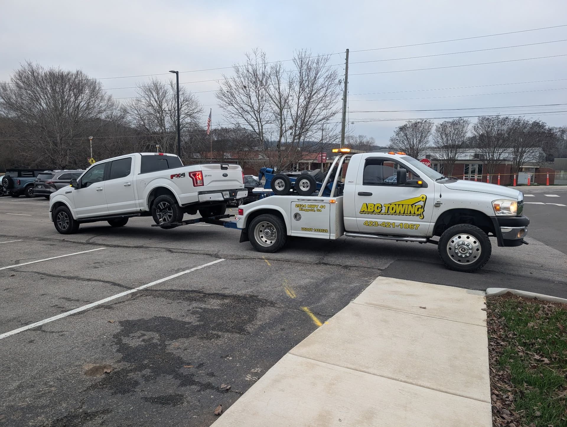 Gallery photos for Reliable Towing from Ooltewah to Ringgold: Our Dodge Tow Truck in Action: Image #1