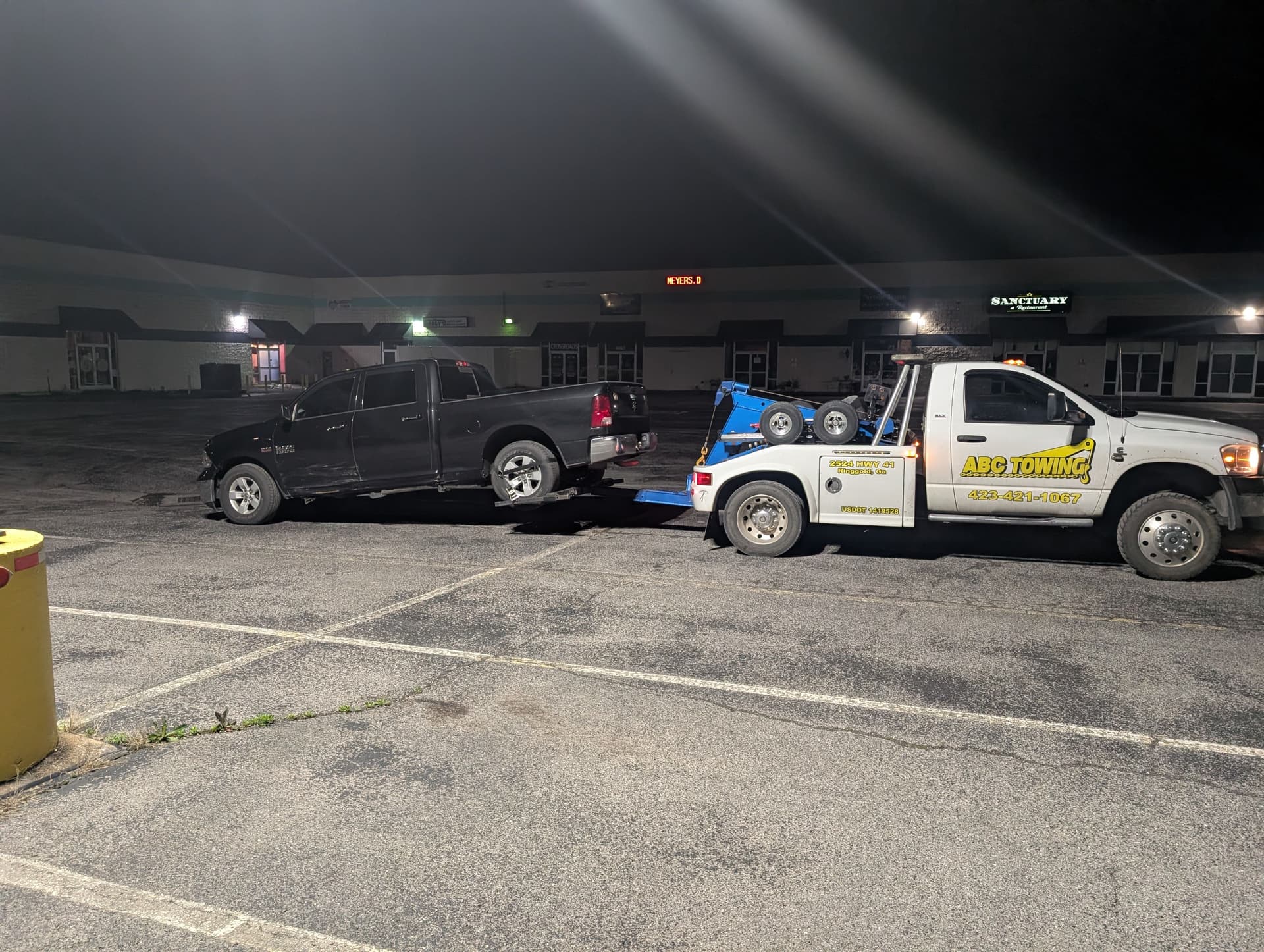 Gallery photos for Nighttime Dodge Ram Rescue by ABC Towing: Image #5