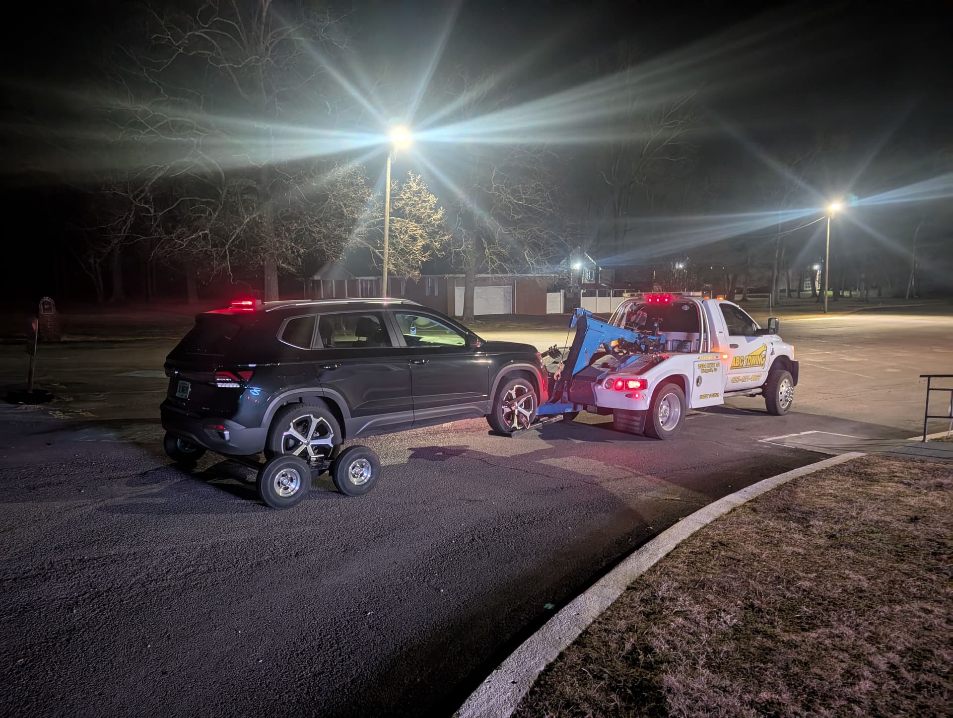 Gallery photos for Efficient Nighttime Towing for a Volkswagen Taos: Image #3