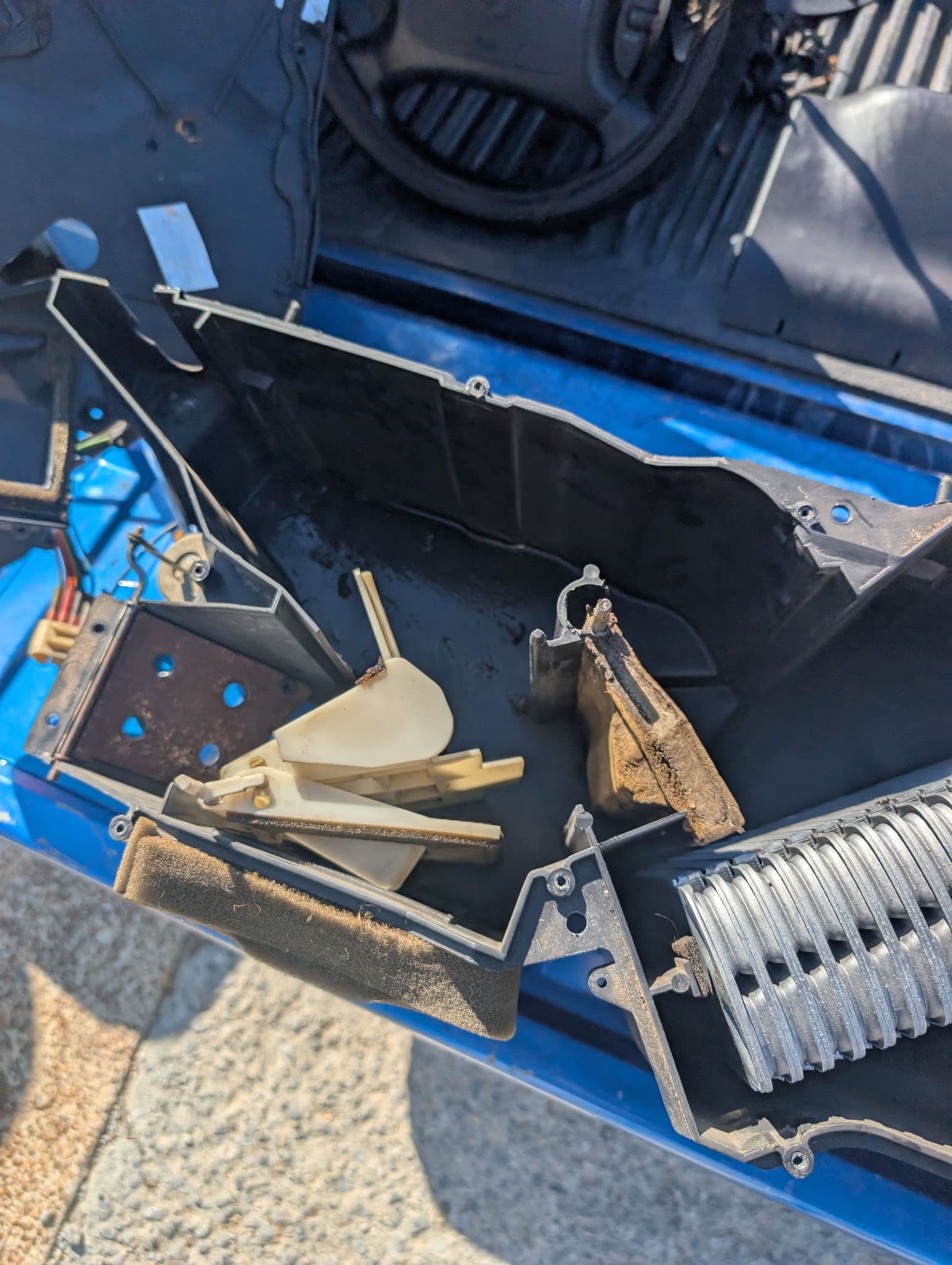 Gallery photos for Auto Repair Expertise on Display with 2000 Dodge Dakota: Image #3