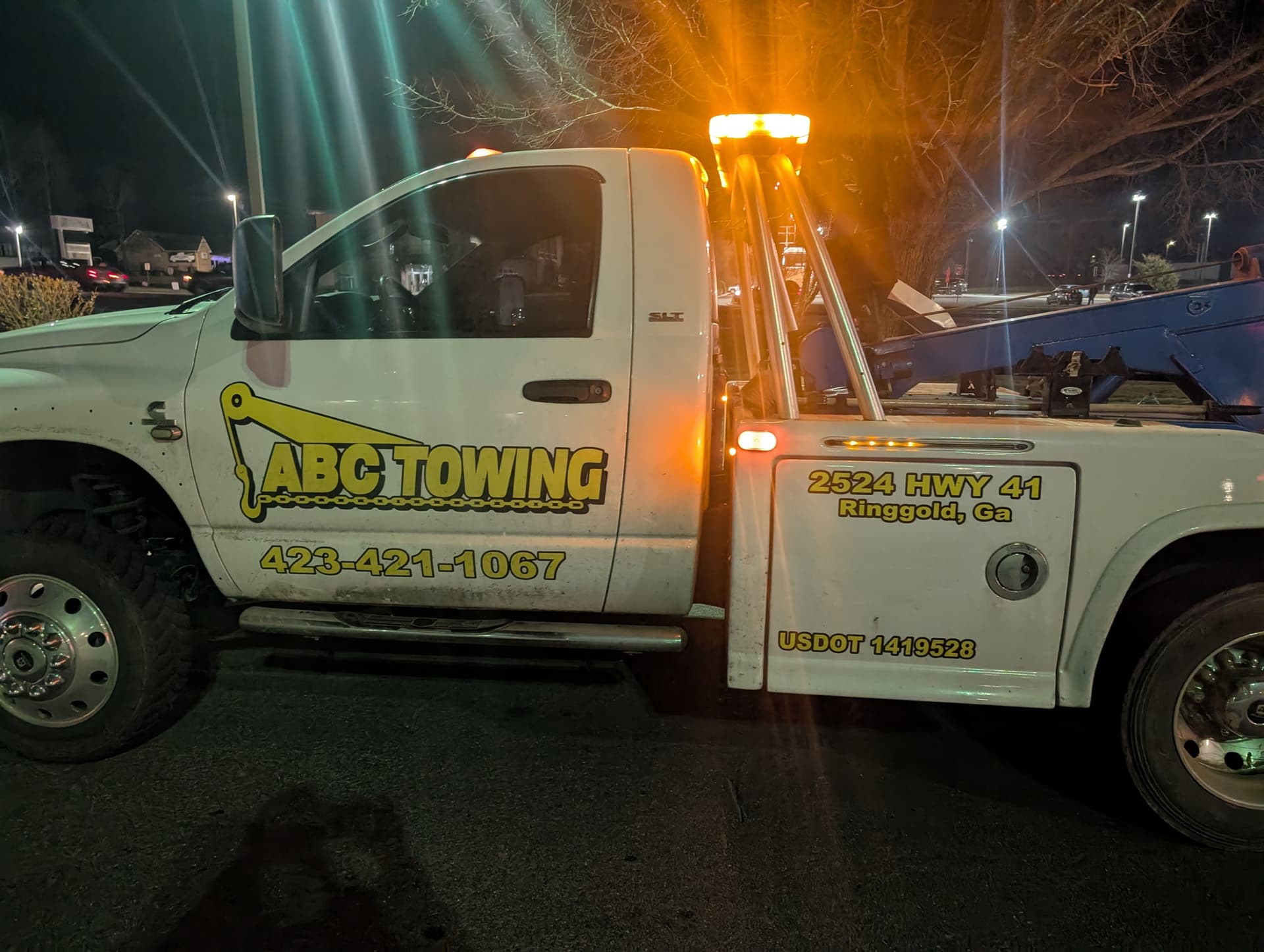 Swift Nighttime Rescue: BMW Towed to Safety image