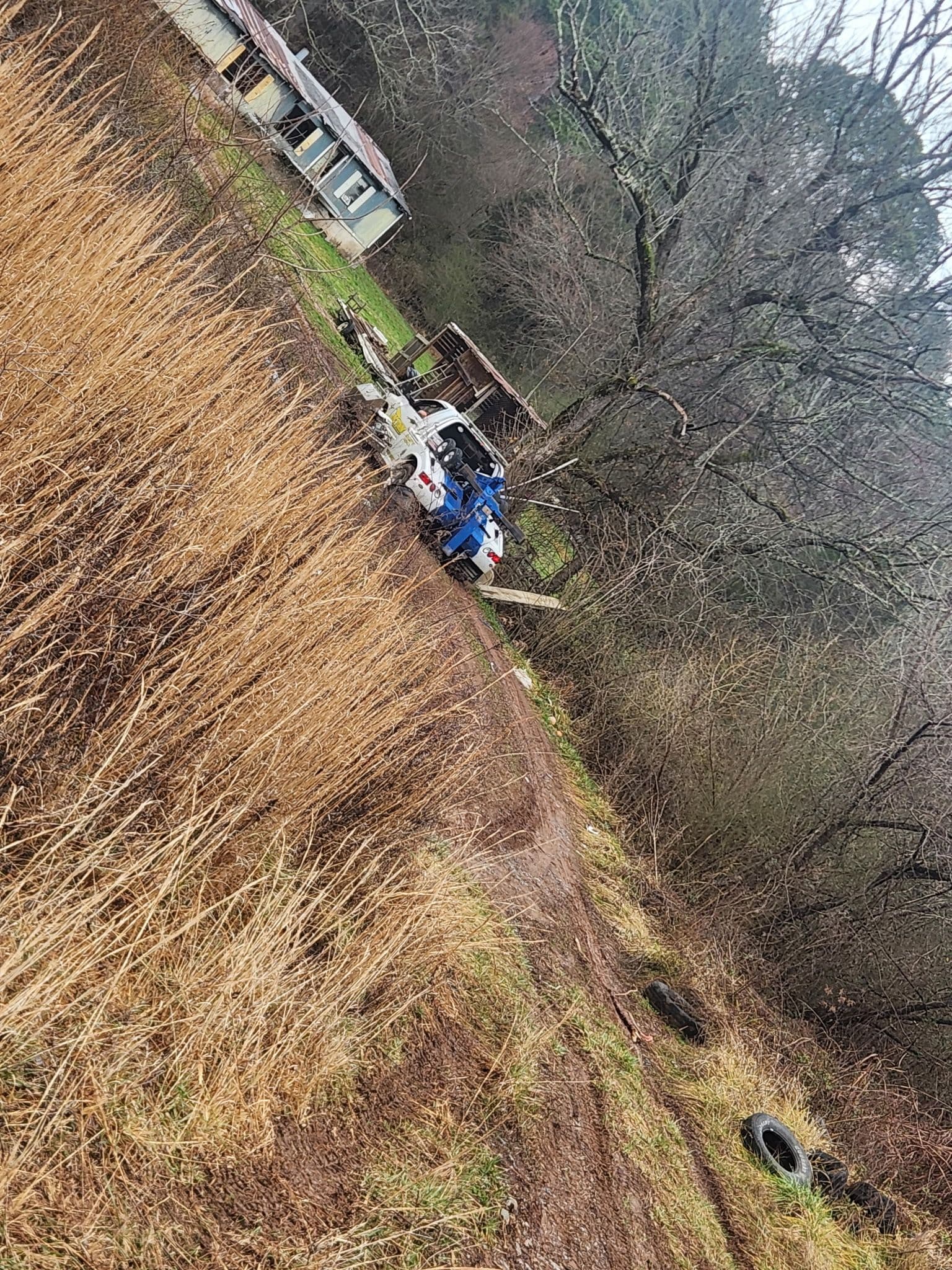 Gallery photos for Conquering Muddy Challenges with Off Road Towing Expertise: Image #4