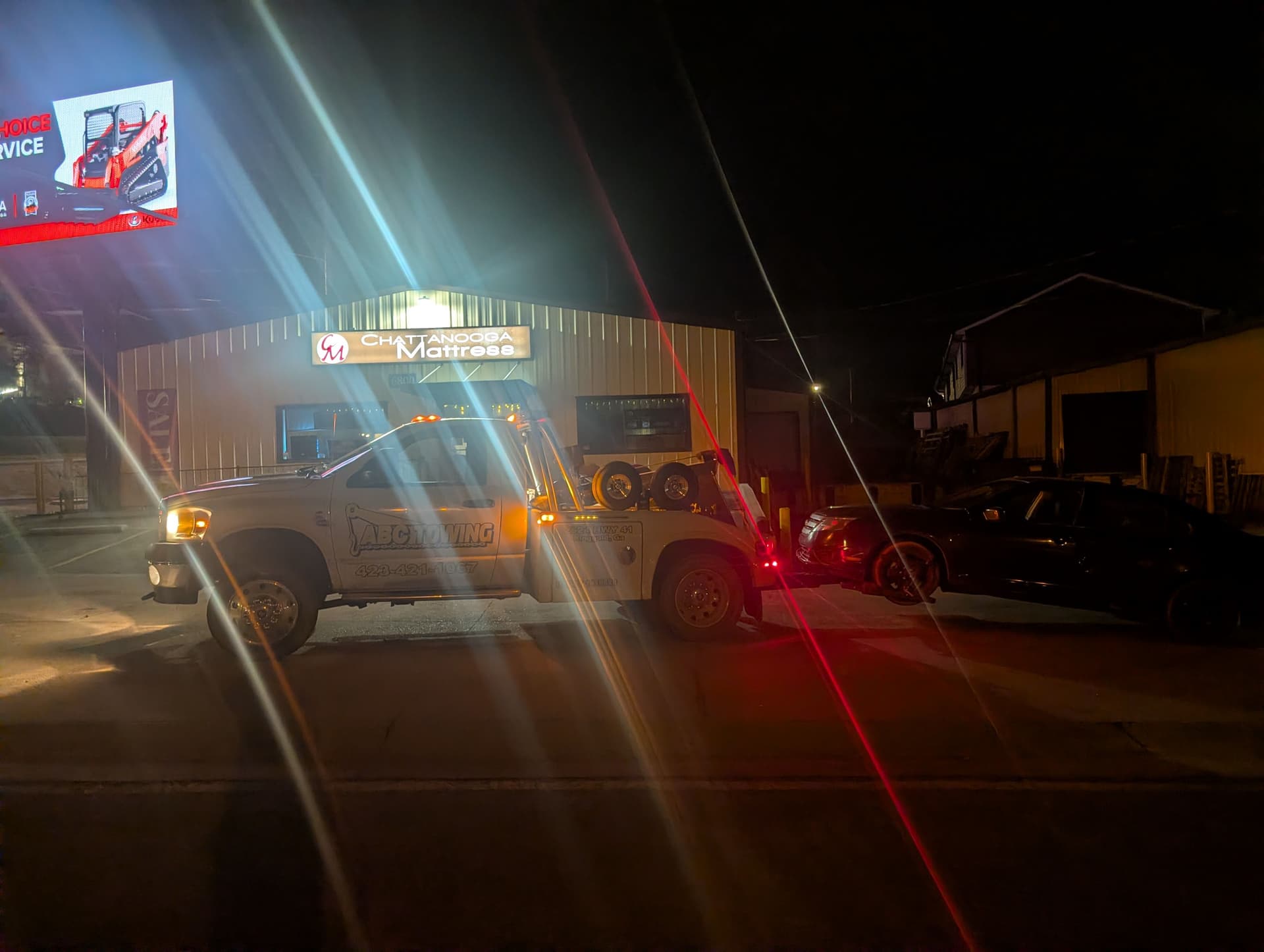 Gallery photos for Nighttime Towing Operations Keep You Moving: Image #4