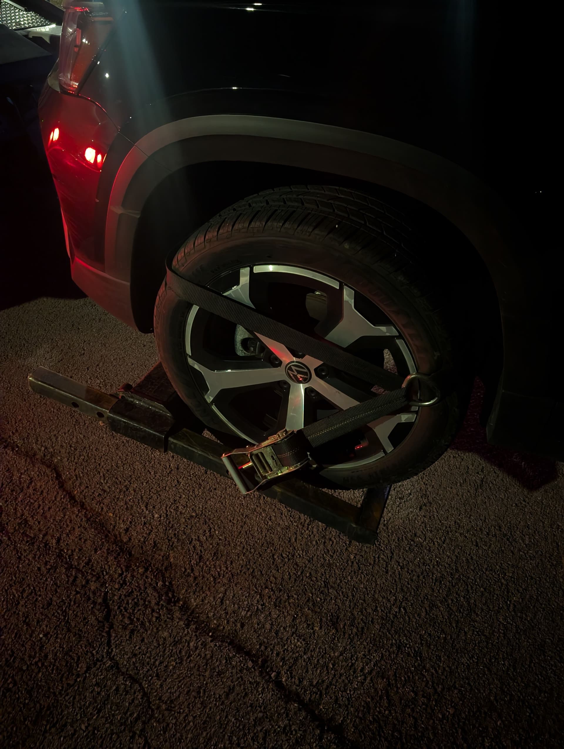 Gallery photos for Efficient Nighttime Towing for a Volkswagen Taos: Image #1