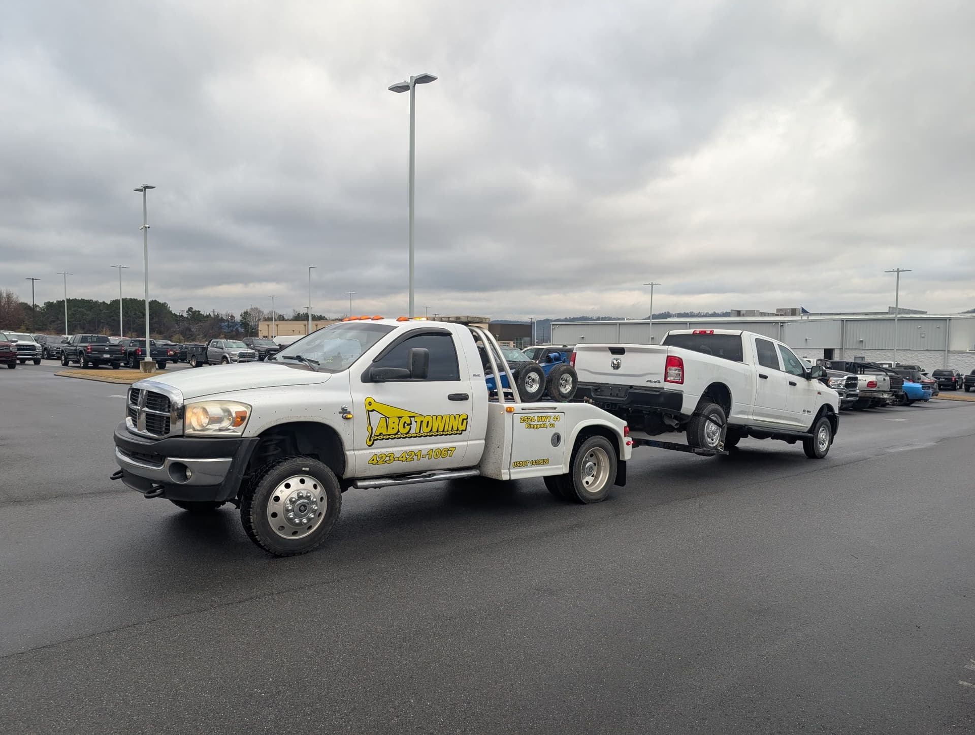 Swift Towing and Repair Assistance in Ringgold image